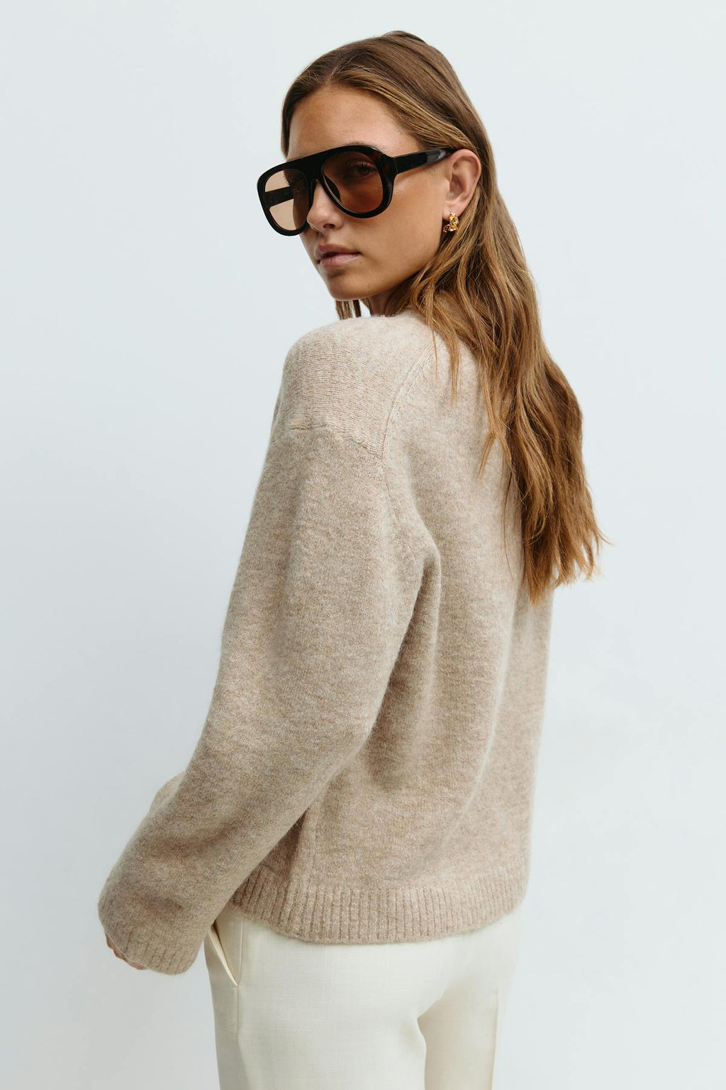 Crew neck knitted sweater
