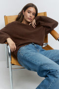 Crew neck knitted sweater