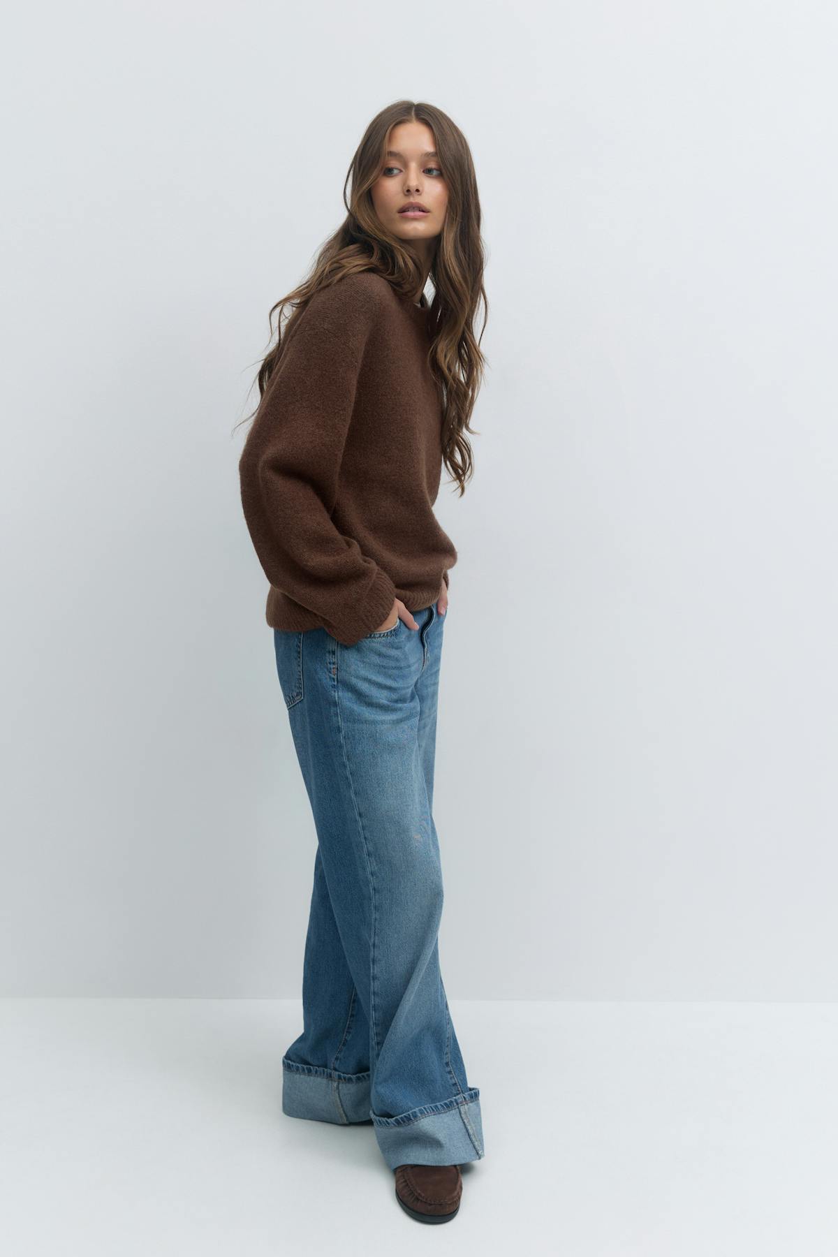 Crew neck knitted sweater