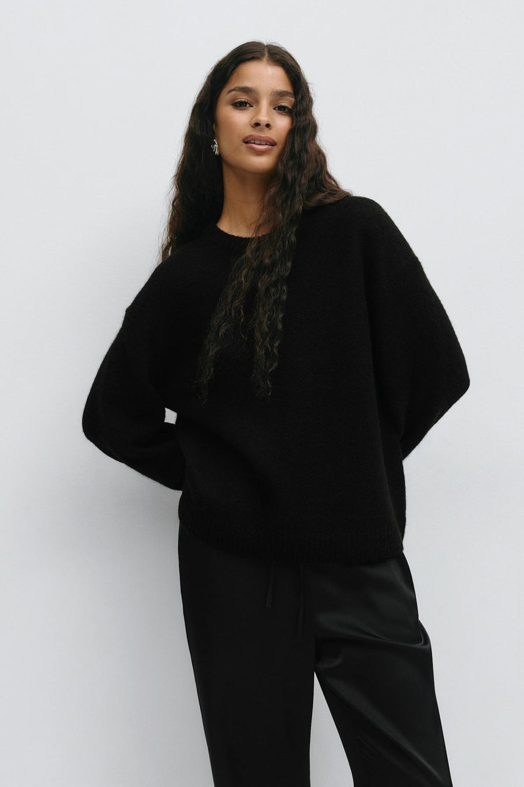Crew neck knitted sweater
