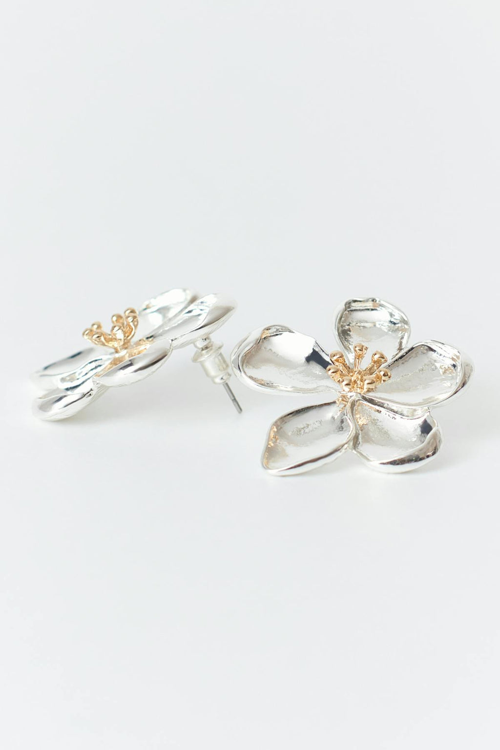 Flower earrings