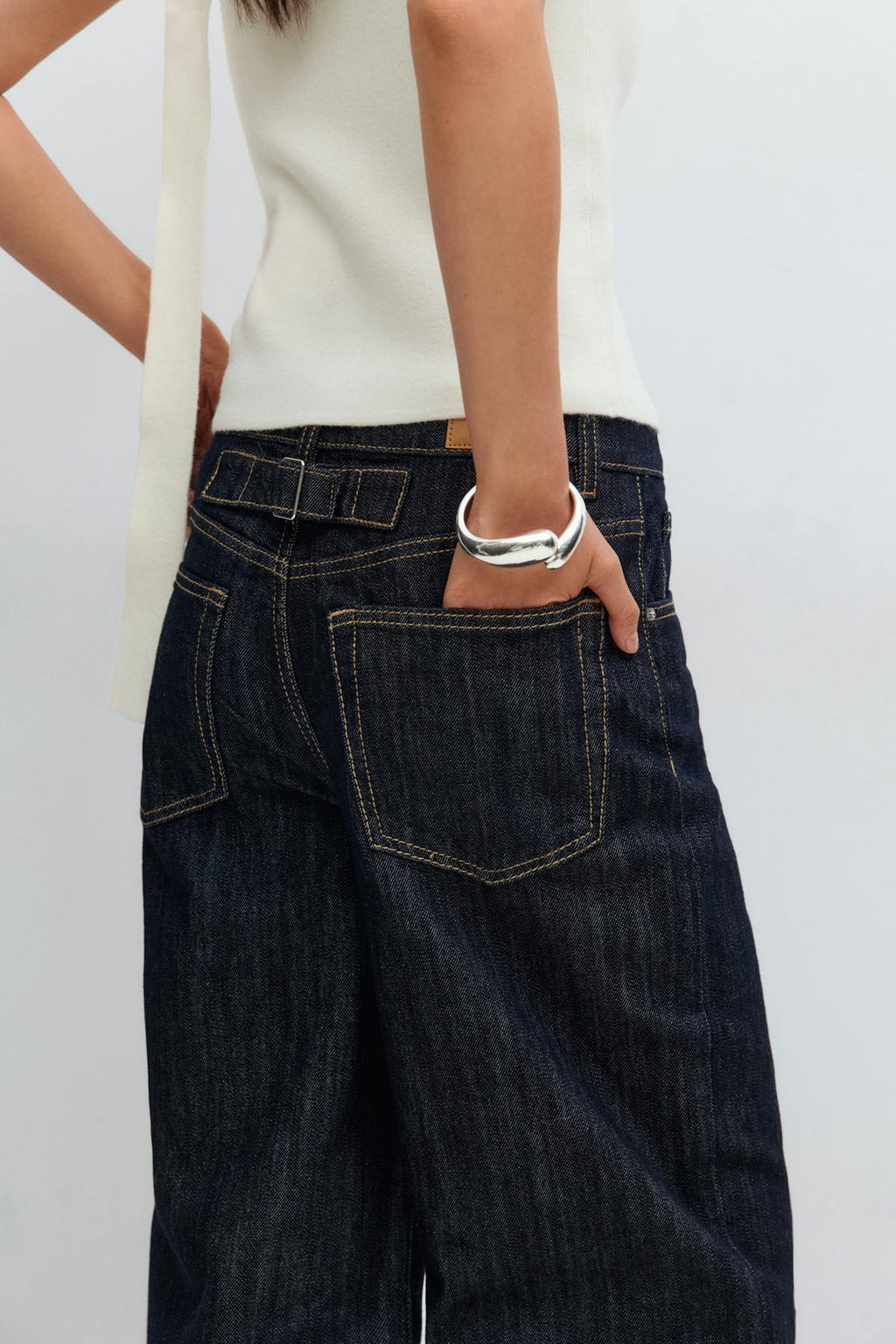 Buckle baggy jeans