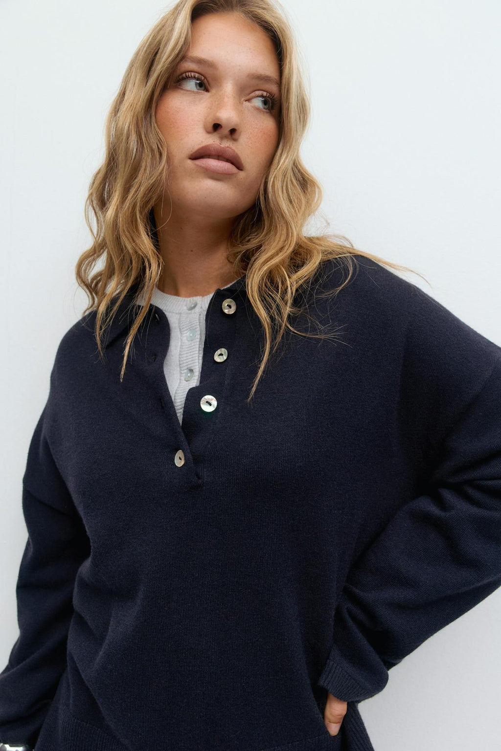 Knitted collar sweater