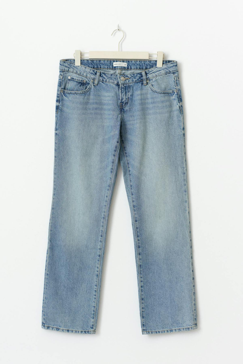Scandi low straight jeans