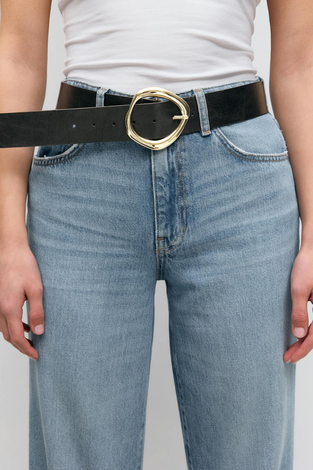 Buckle detail belt