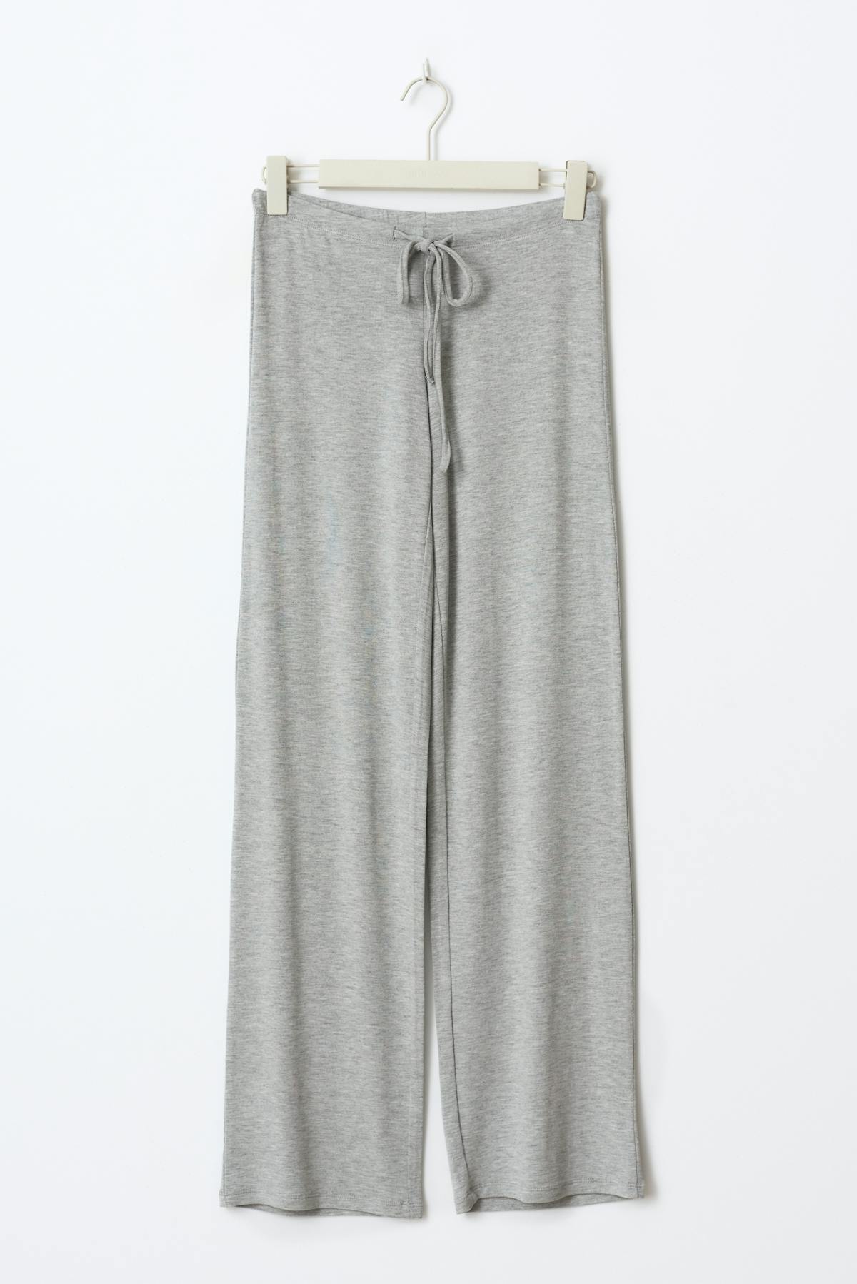 Low waist trousers
