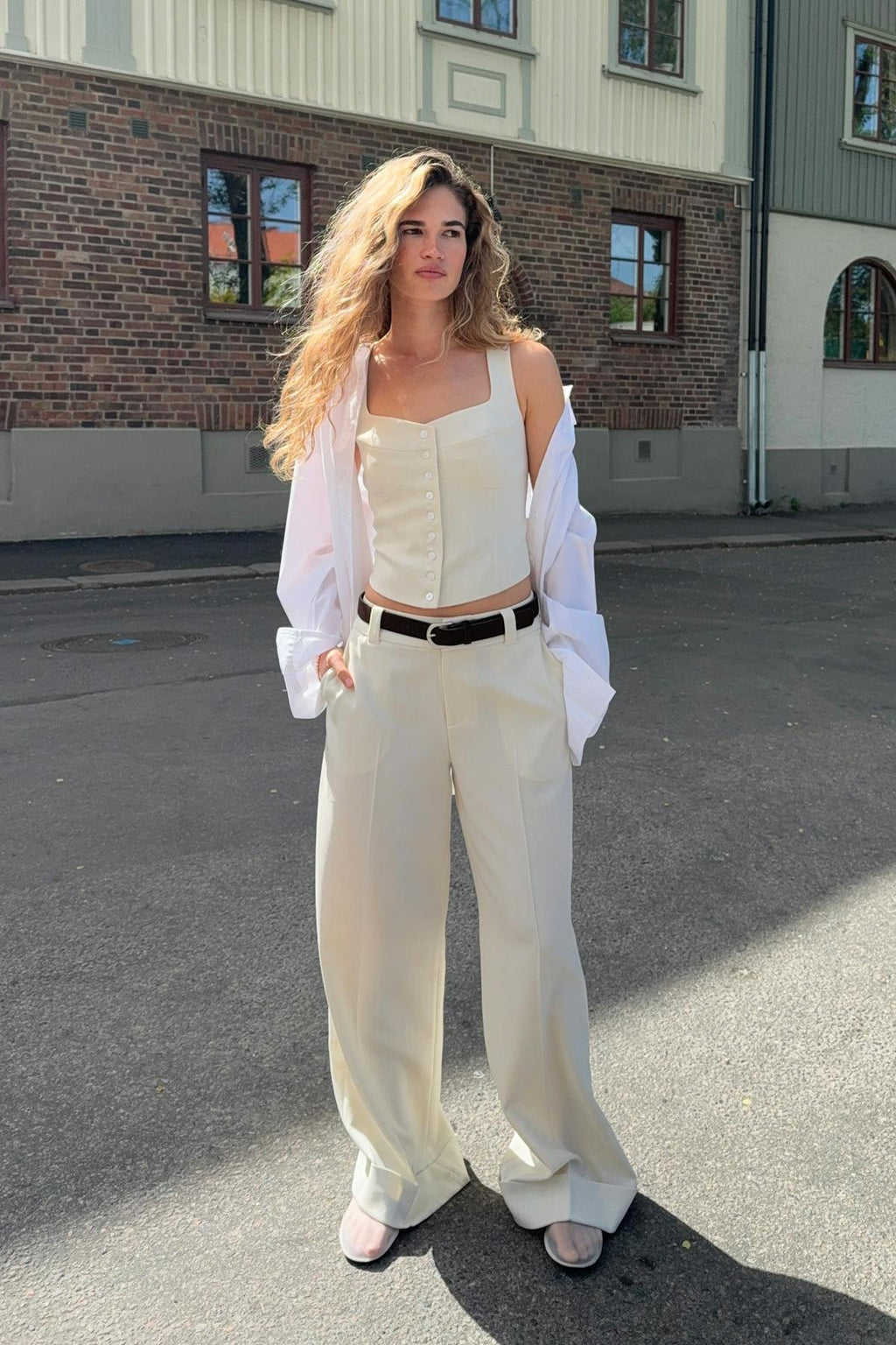 Mid waist wide trousers