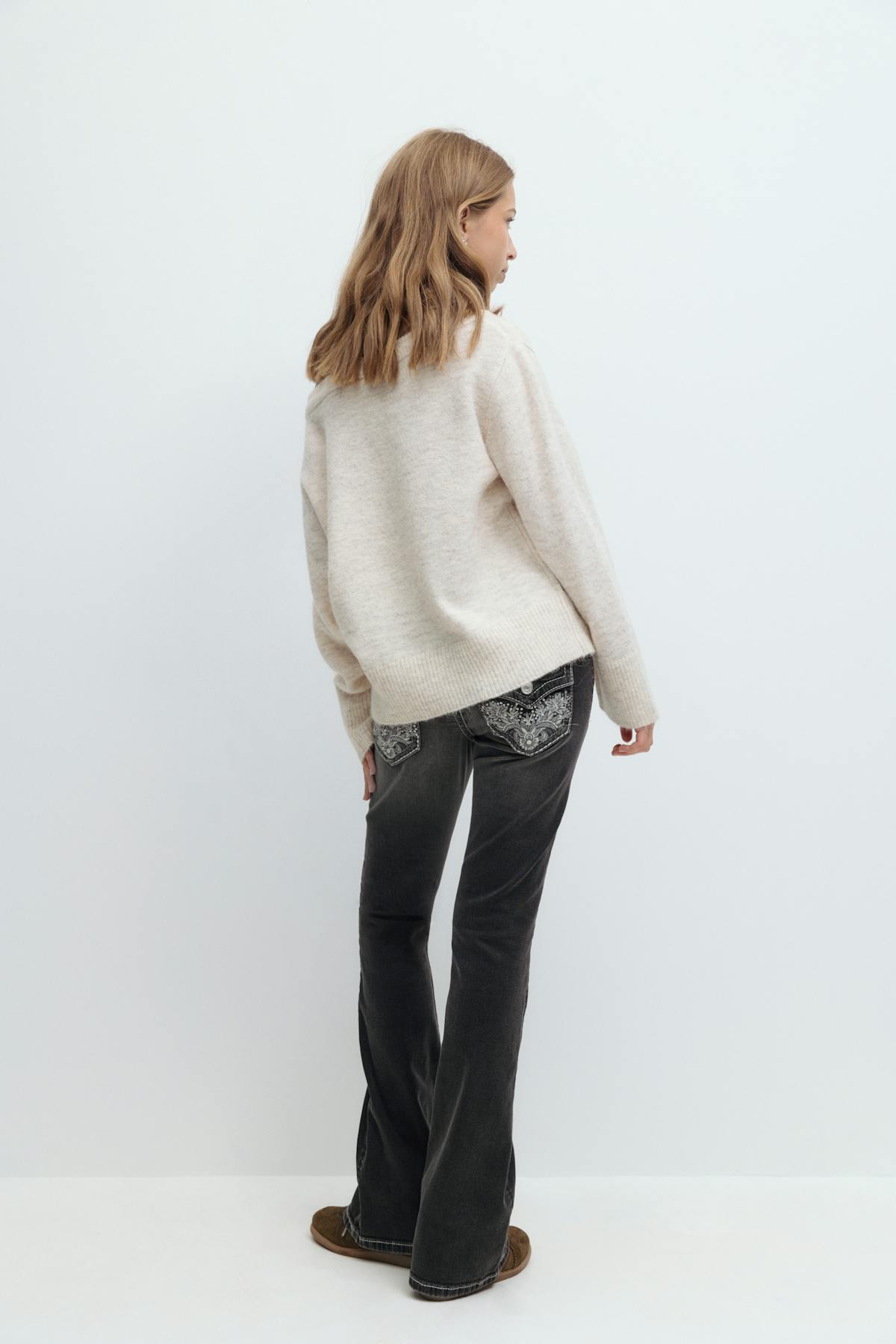 Decorated low flare jeans