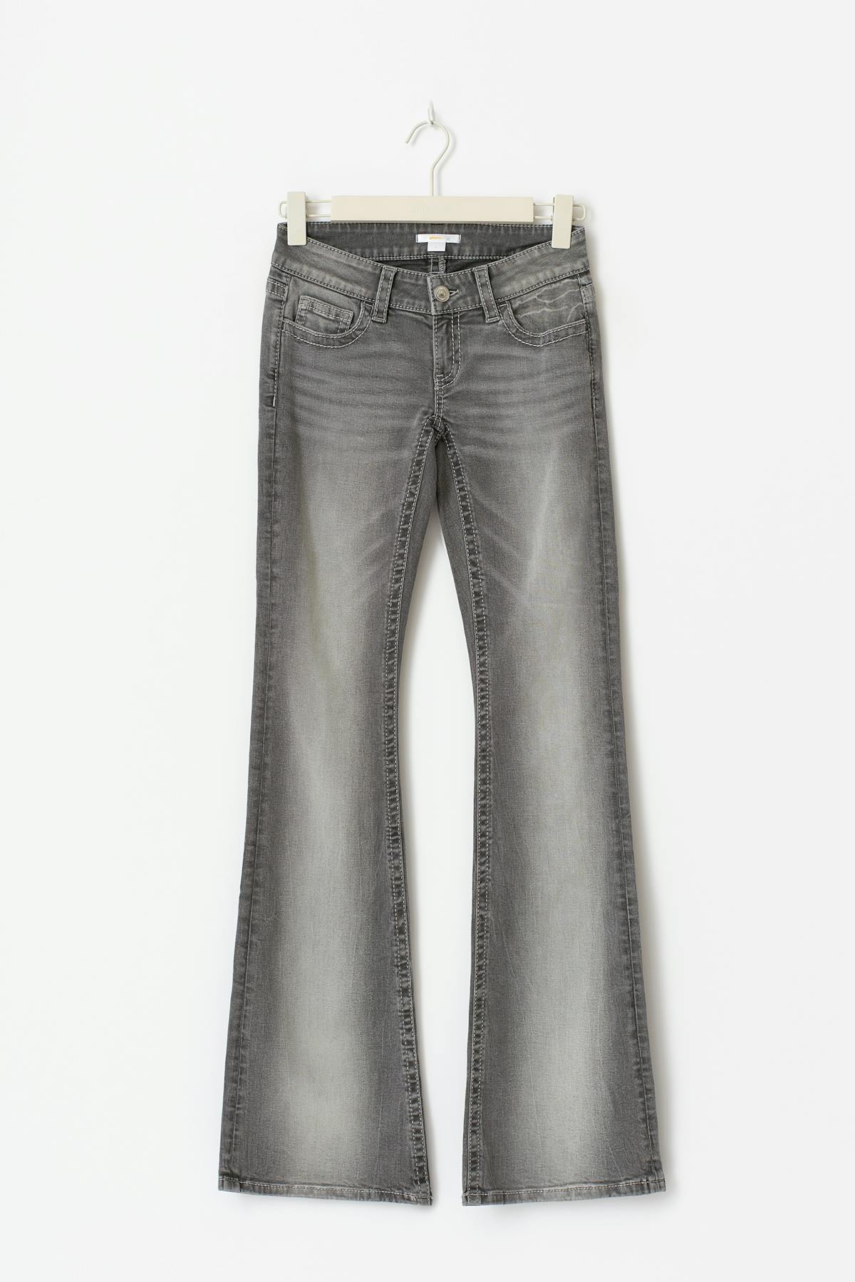 Decorated low flare jeans