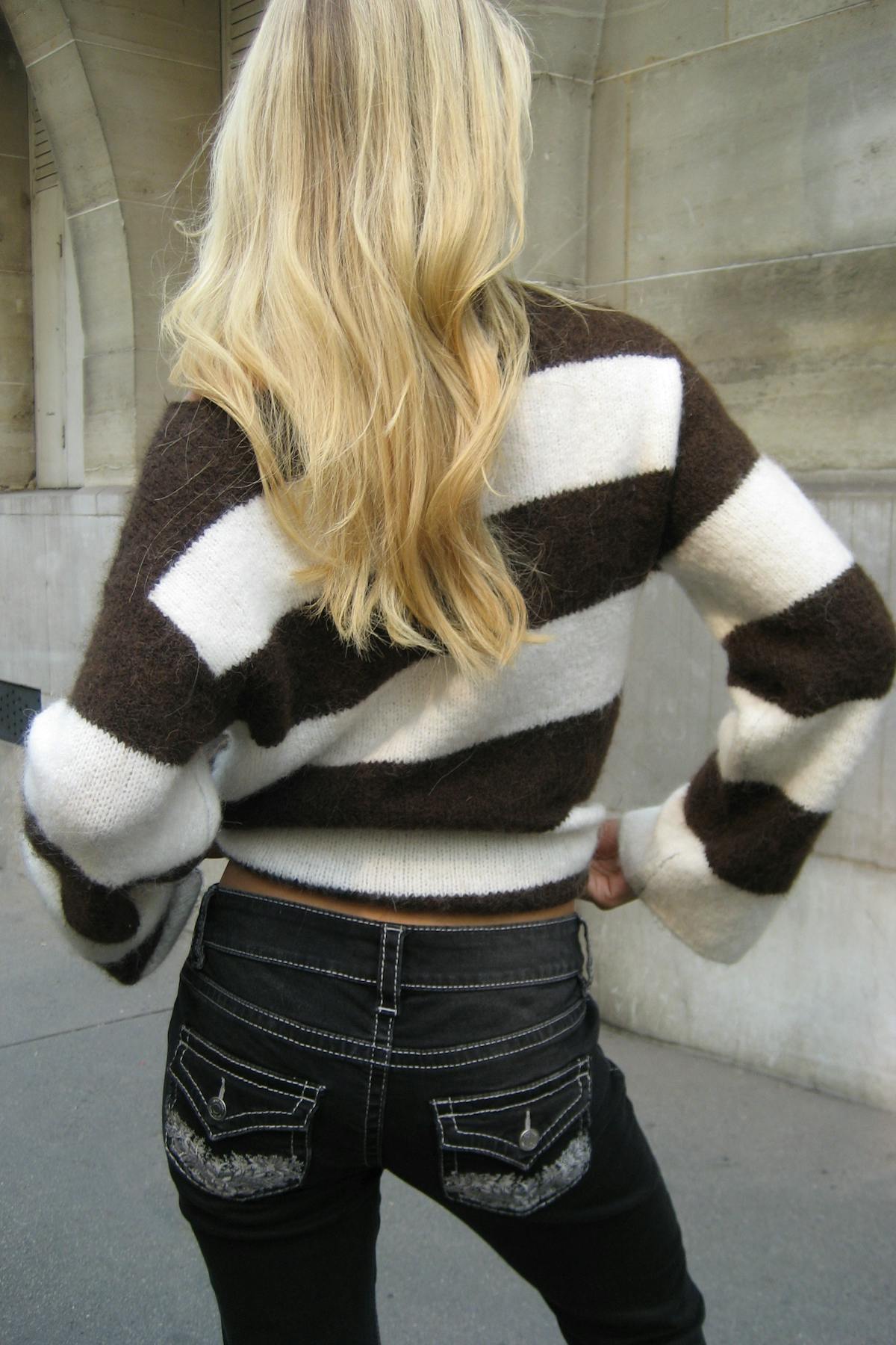 Decorated low flare jeans