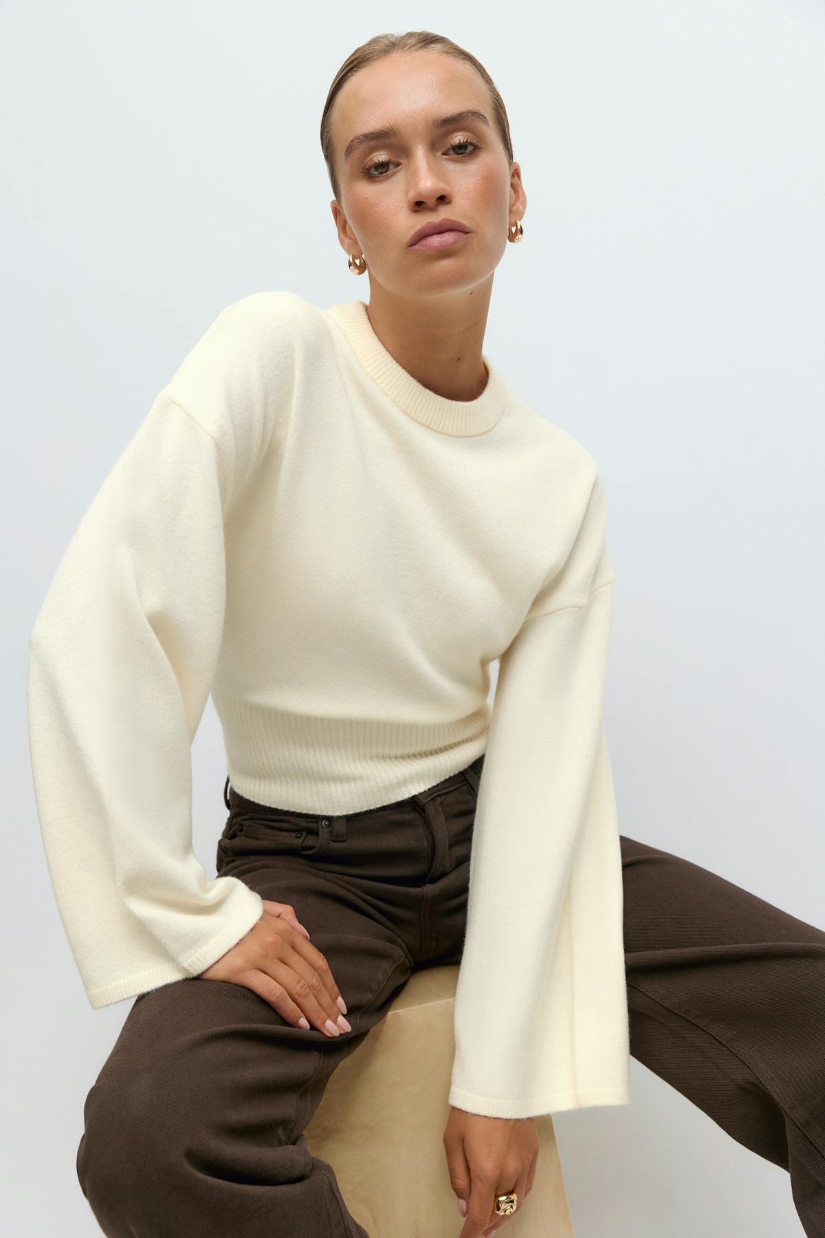 Wide sleeve knitted top