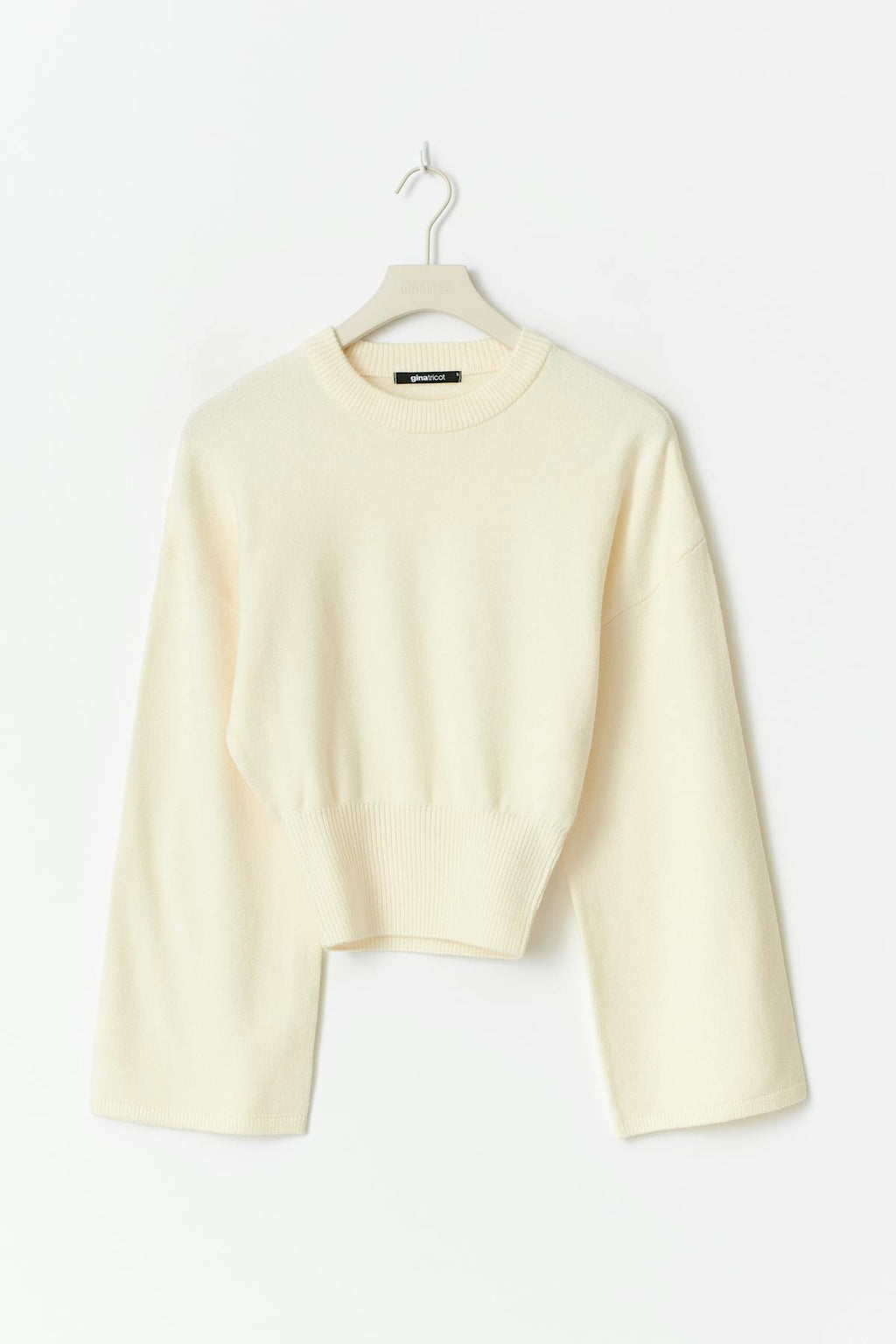 Wide sleeve knitted top