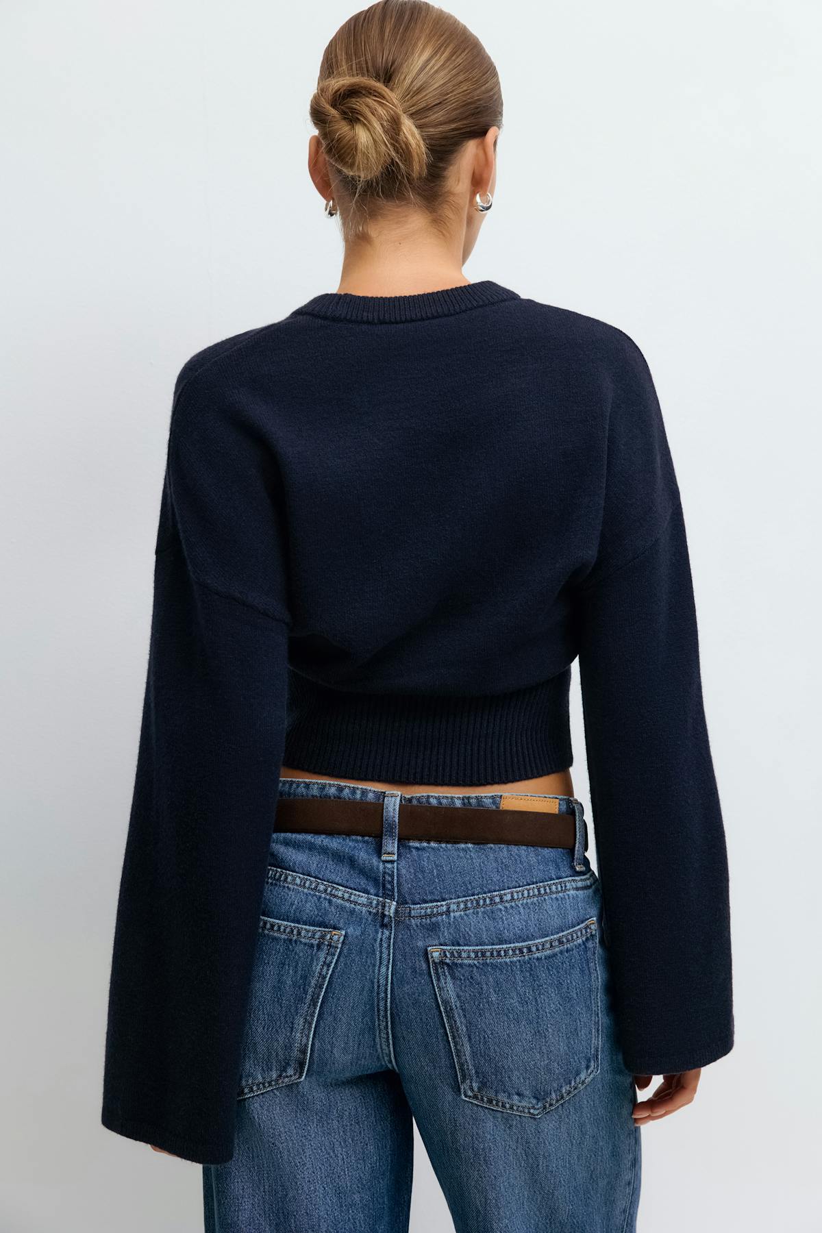 Wide sleeve knitted top