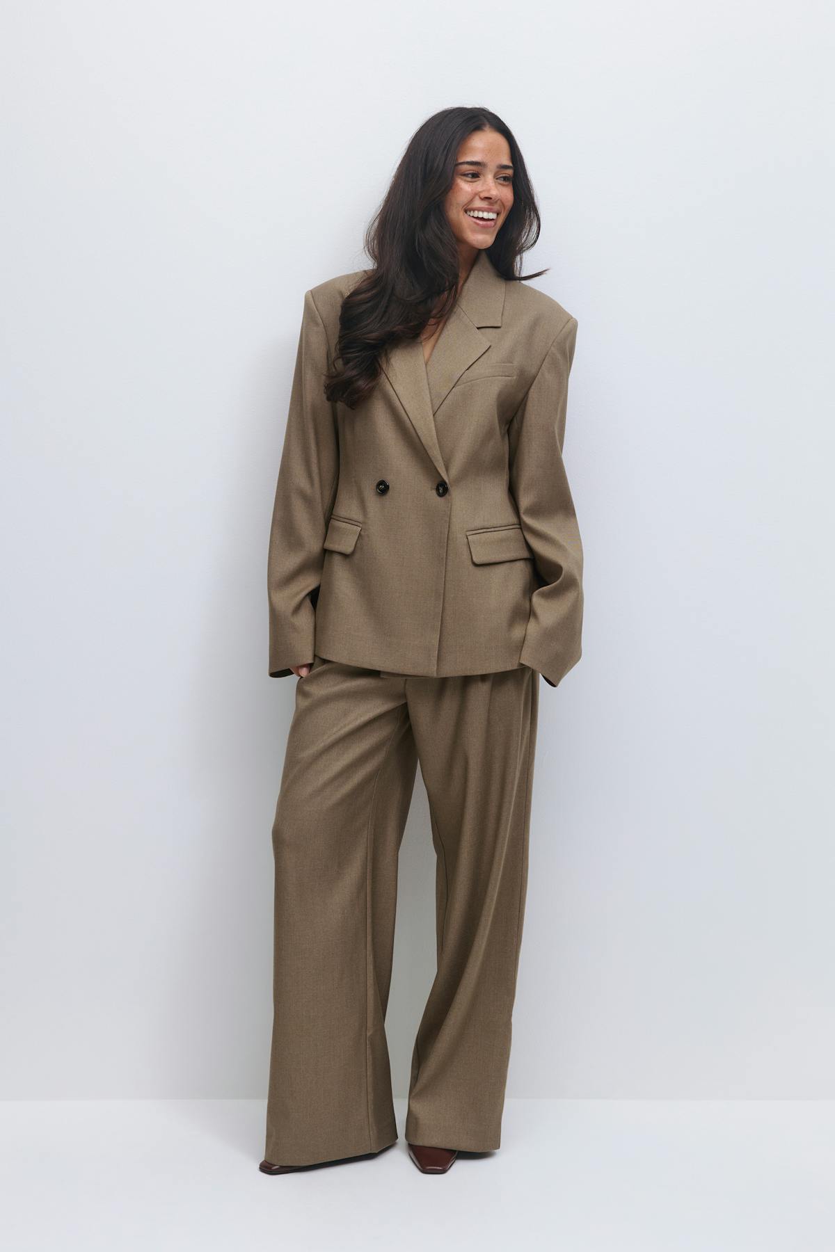 Shaped blazer