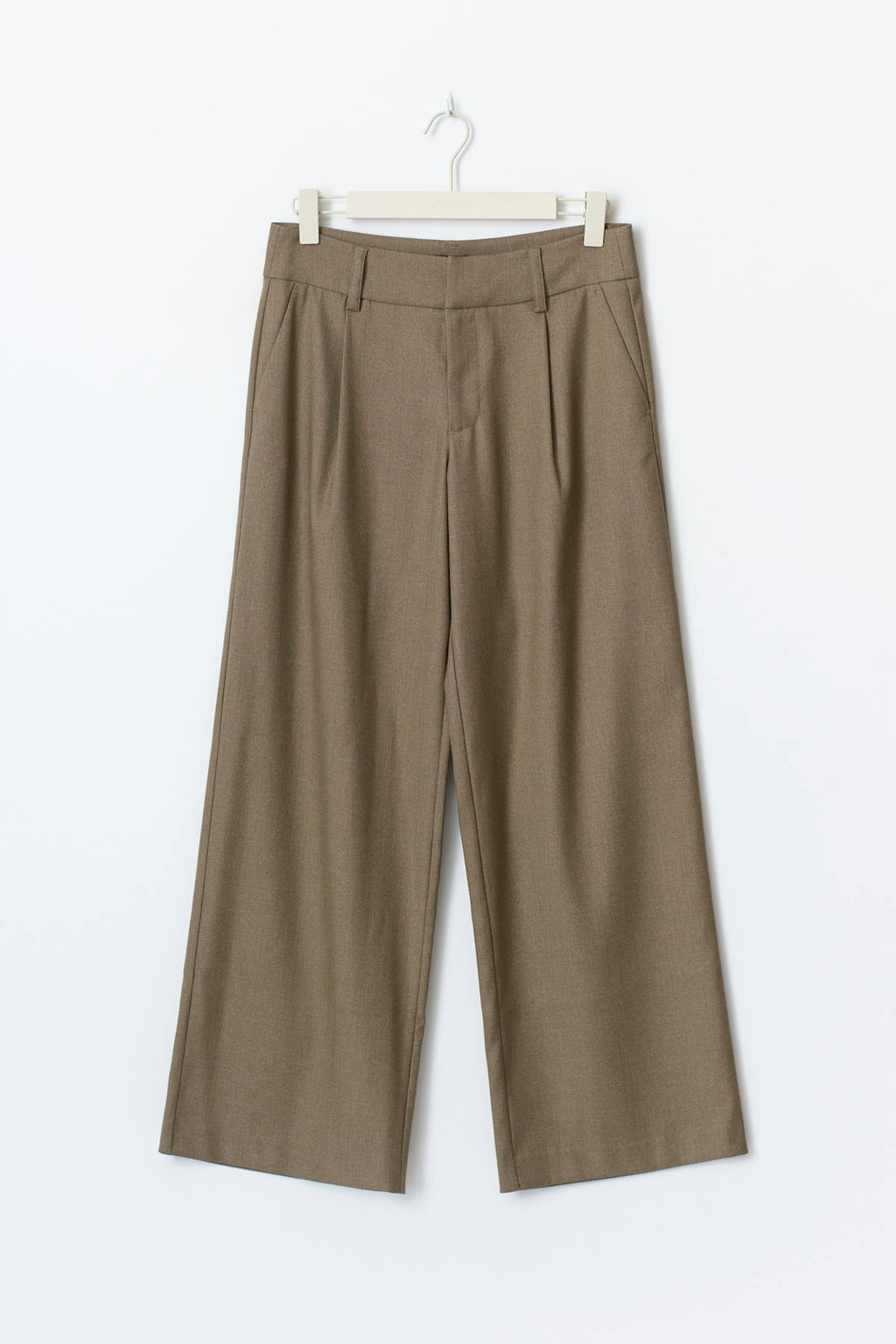 Low wide pleated trousers