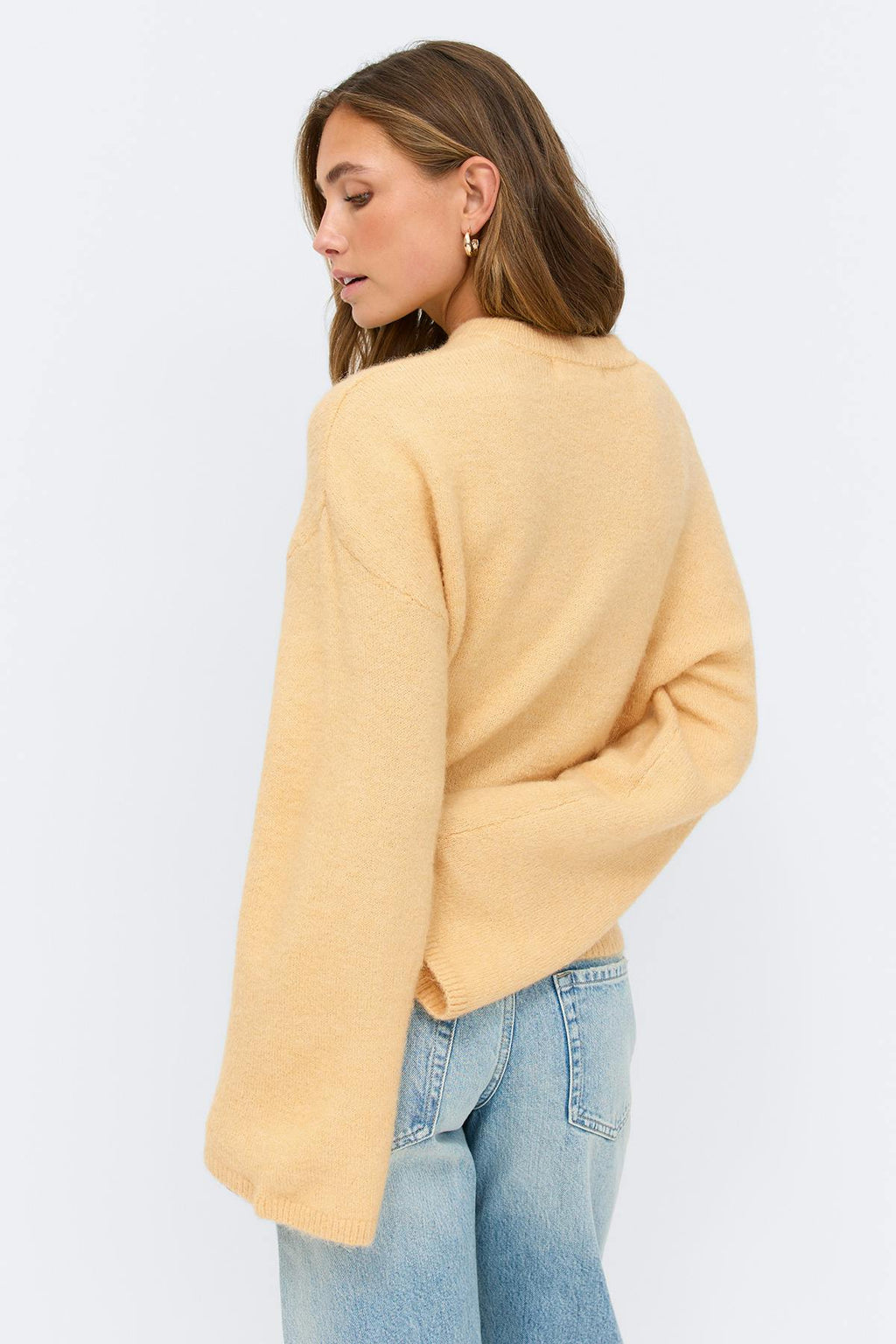 Wide sleeve knitted sweater