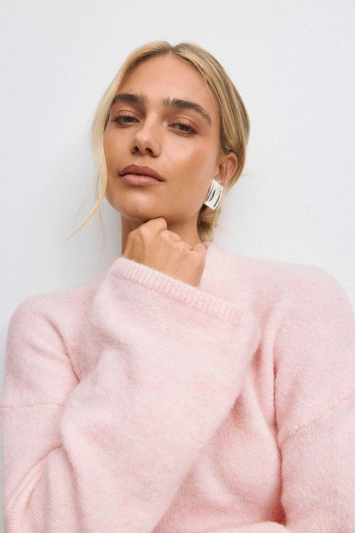 Wide sleeve knitted sweater