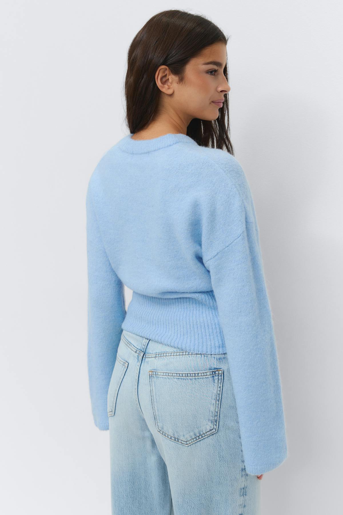 Wide sleeve knitted sweater