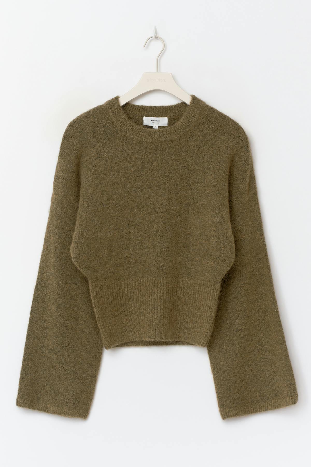 Wide sleeve knitted sweater