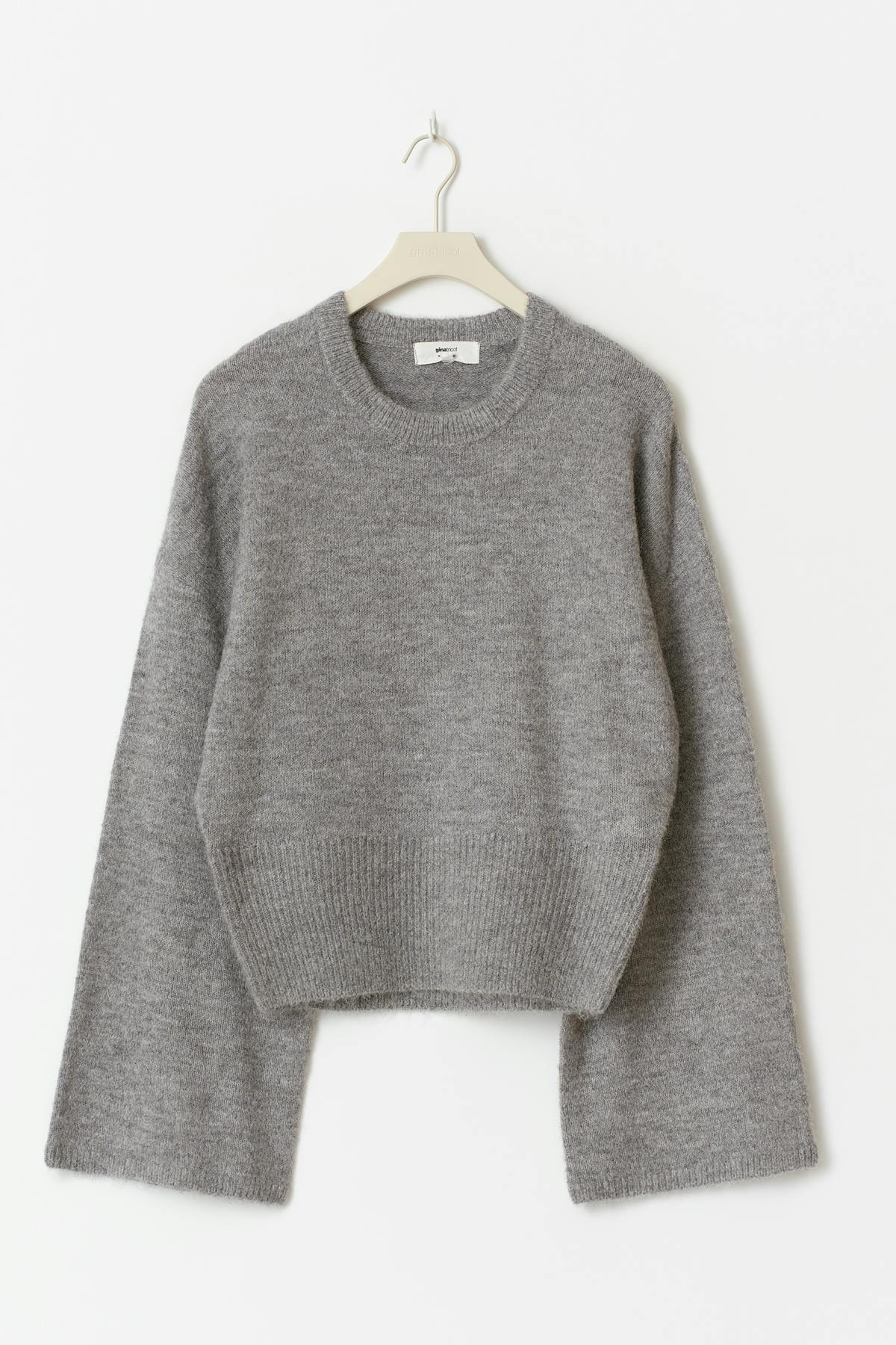 Wide sleeve knitted sweater