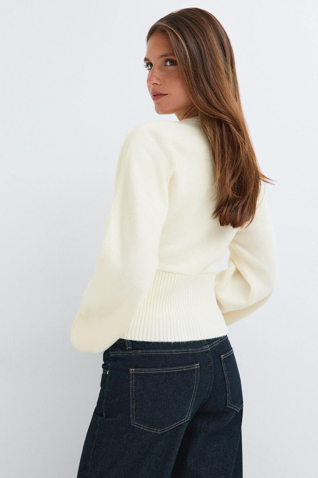 Fitted waist knitted cardigan