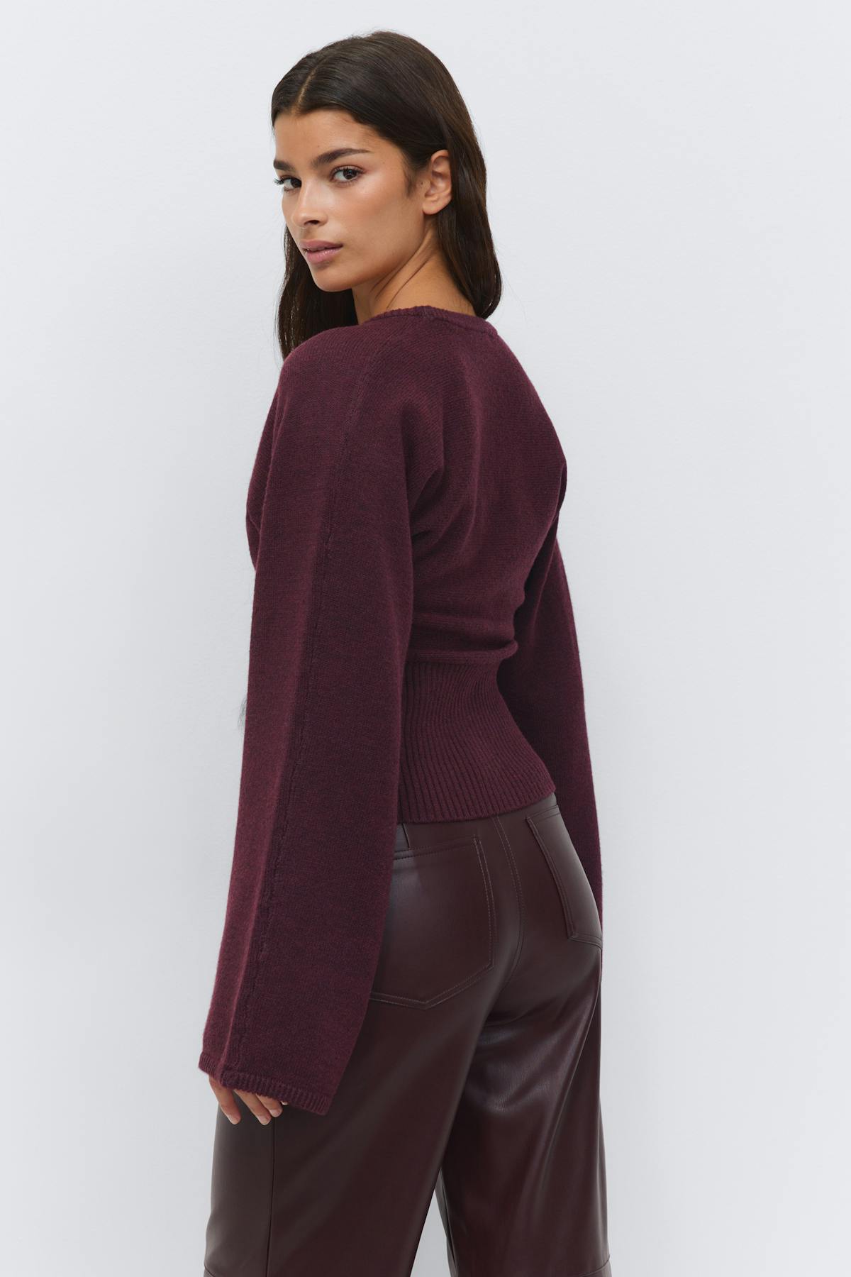 Fitted waist knitted cardigan
