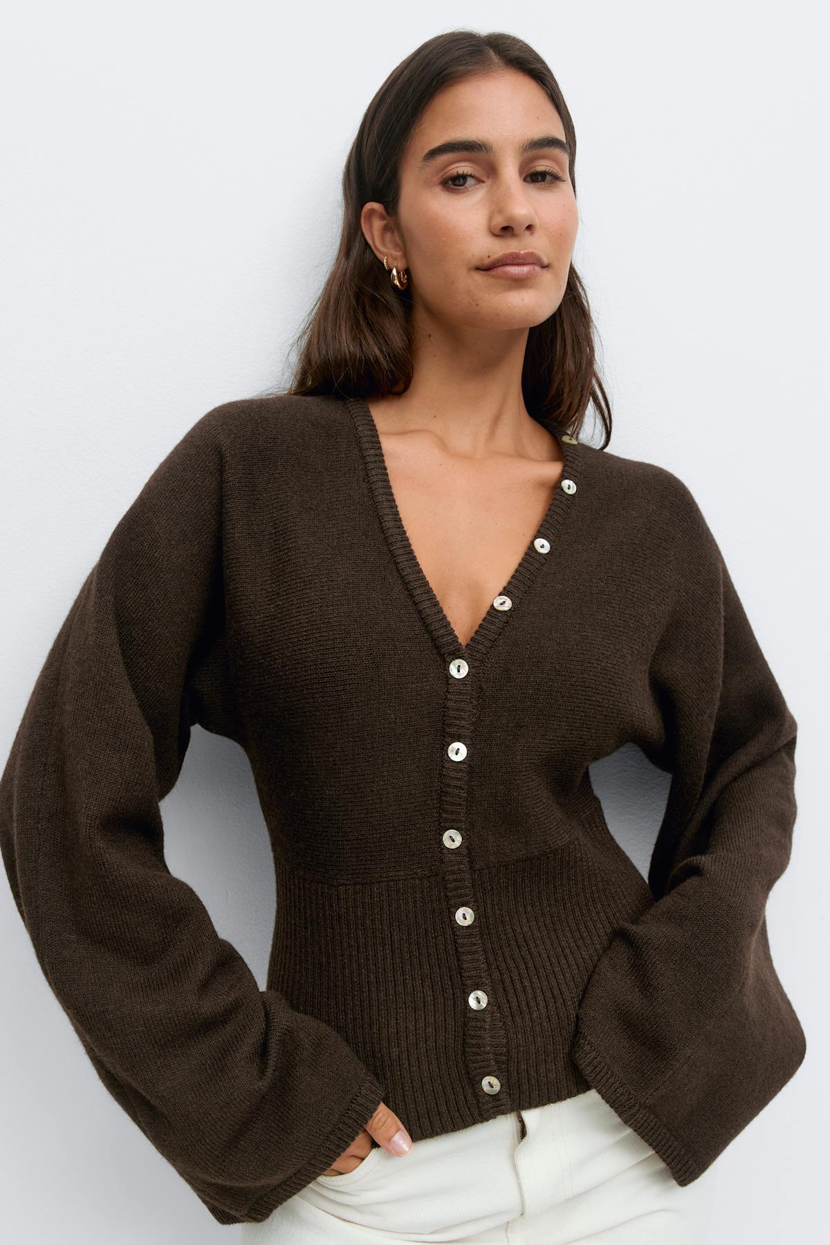 Fitted waist knitted cardigan