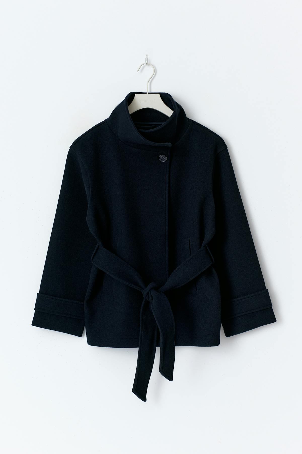 Y felt jacket
