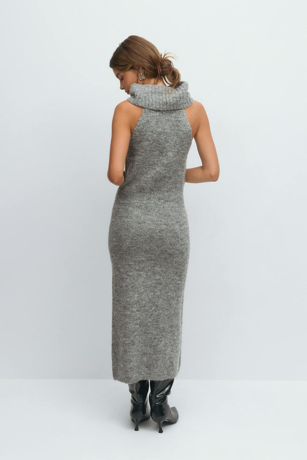 Sleeveless polo knitted dress