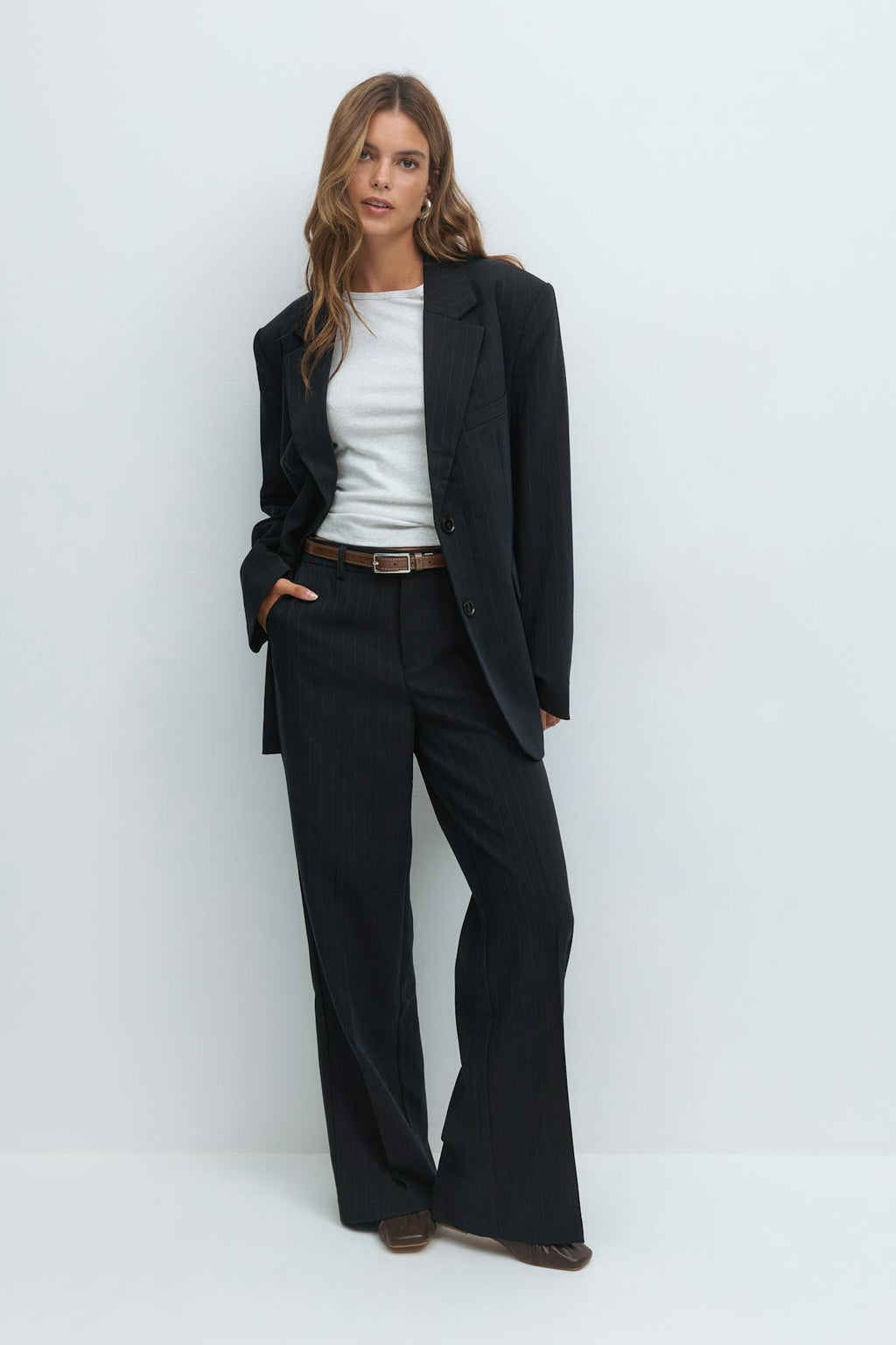 Mid waist straight trousers
