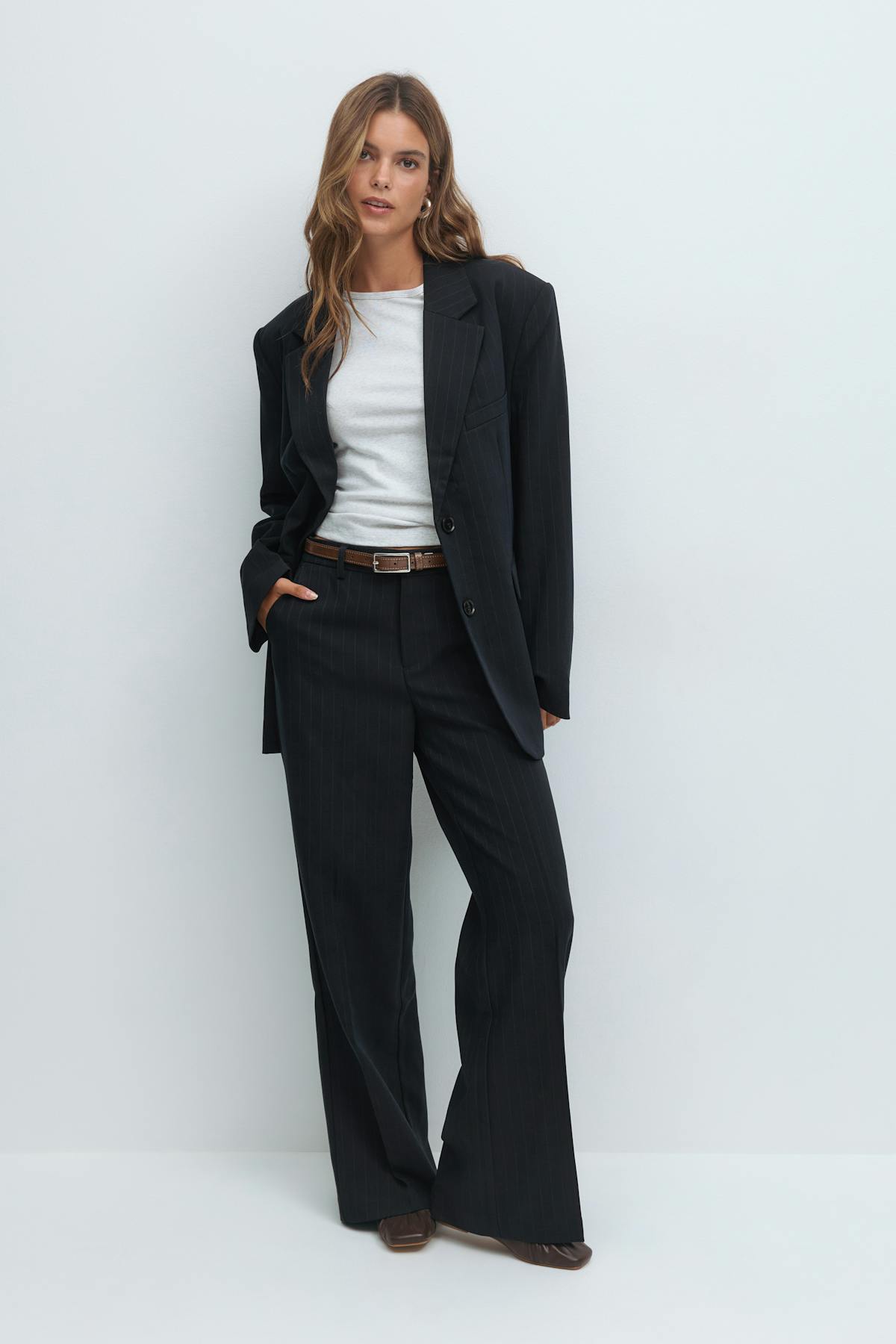 Mid waist straight trousers