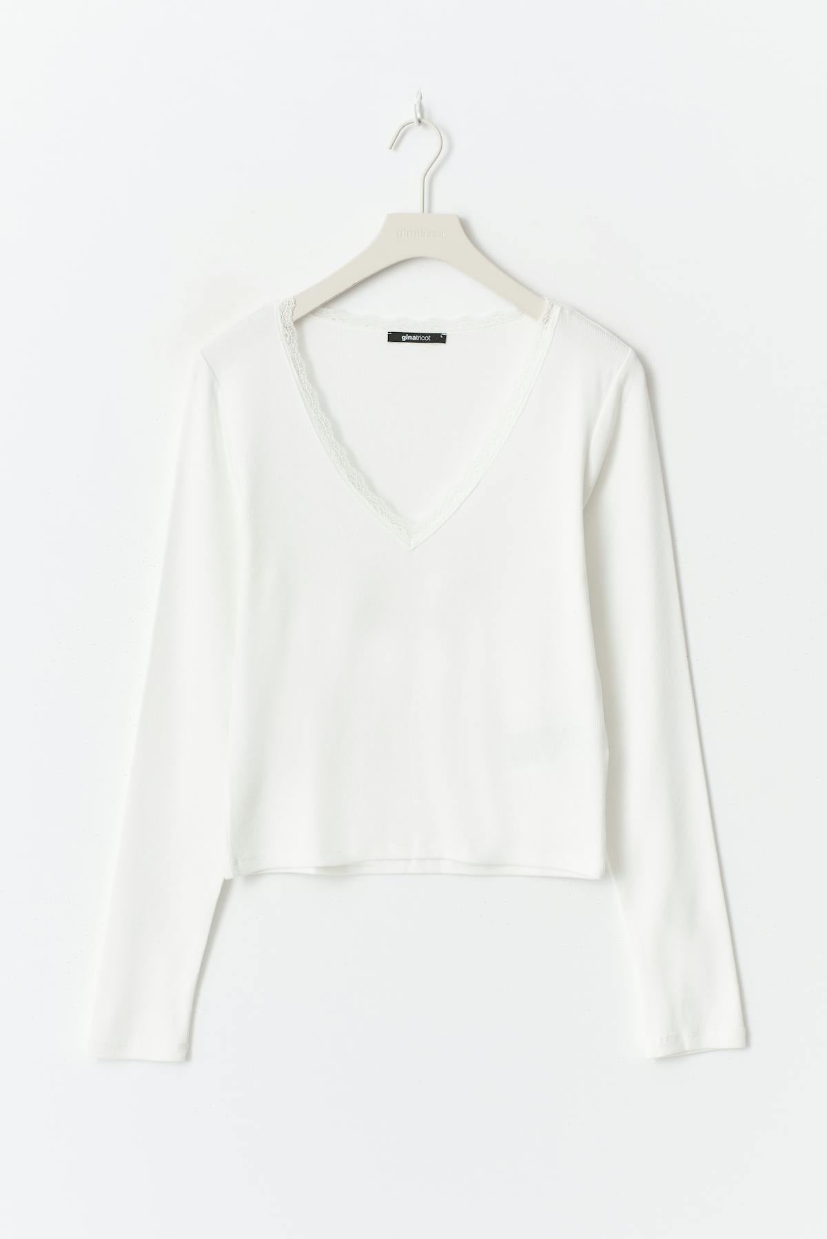 V-neck lace detail top