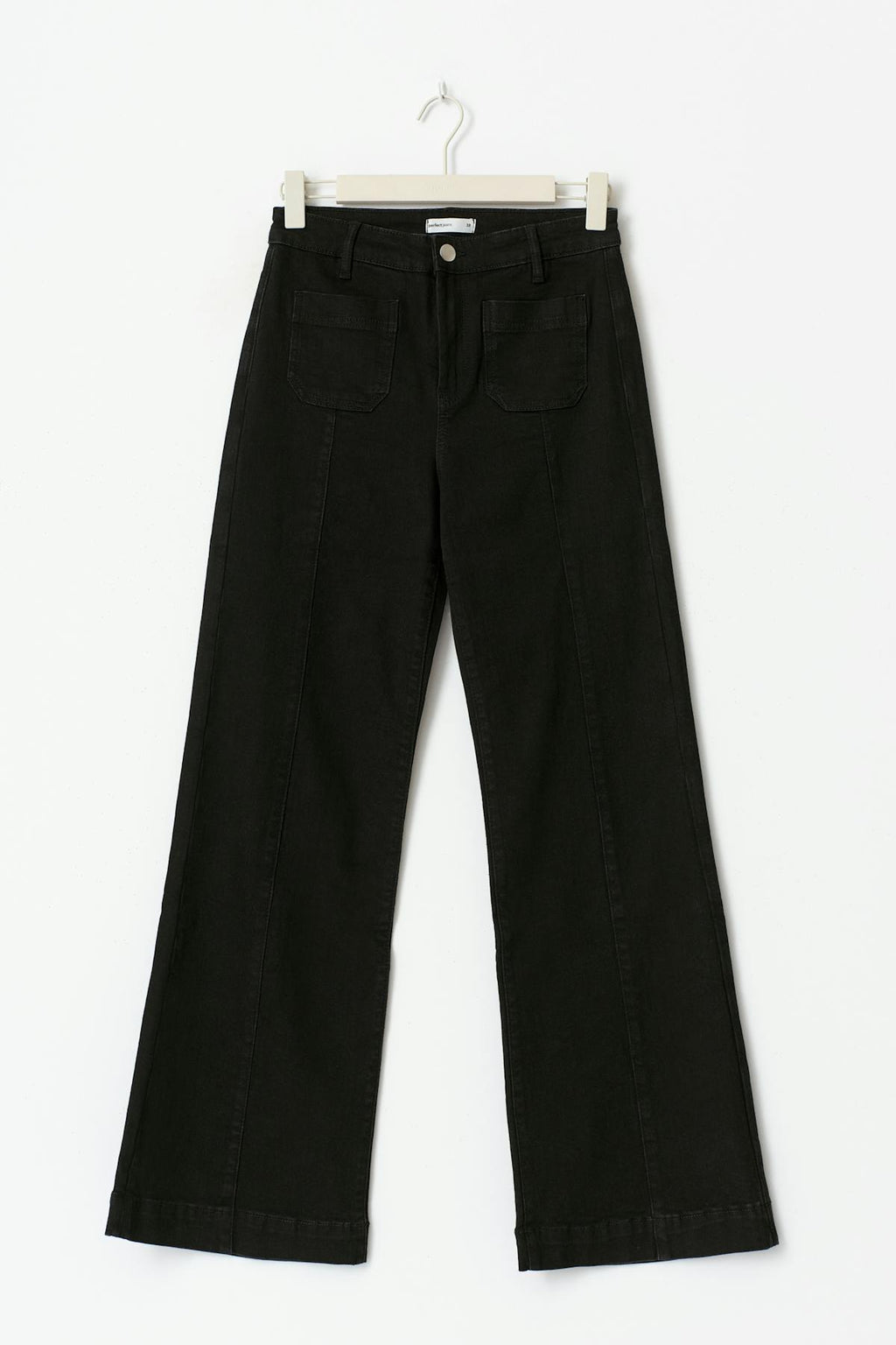 Front seam flare jeans