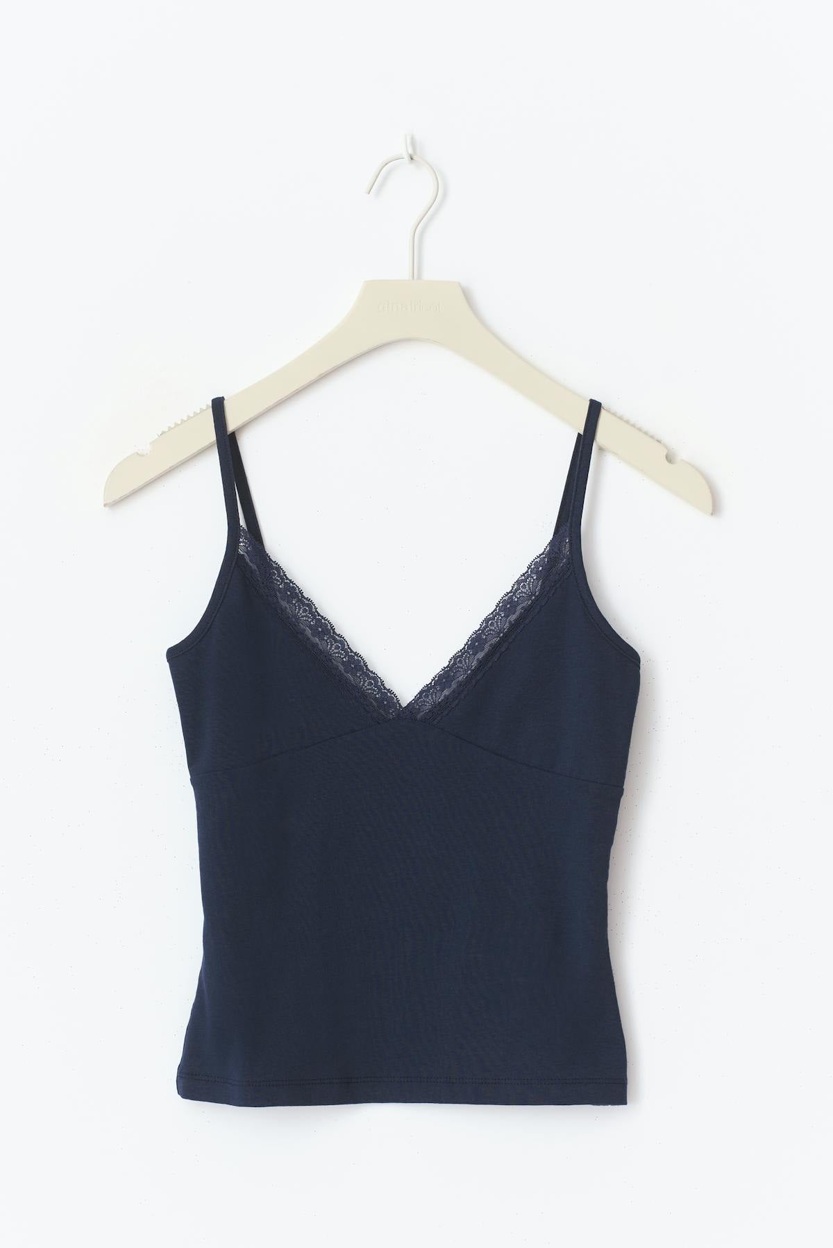 Triangle singlet