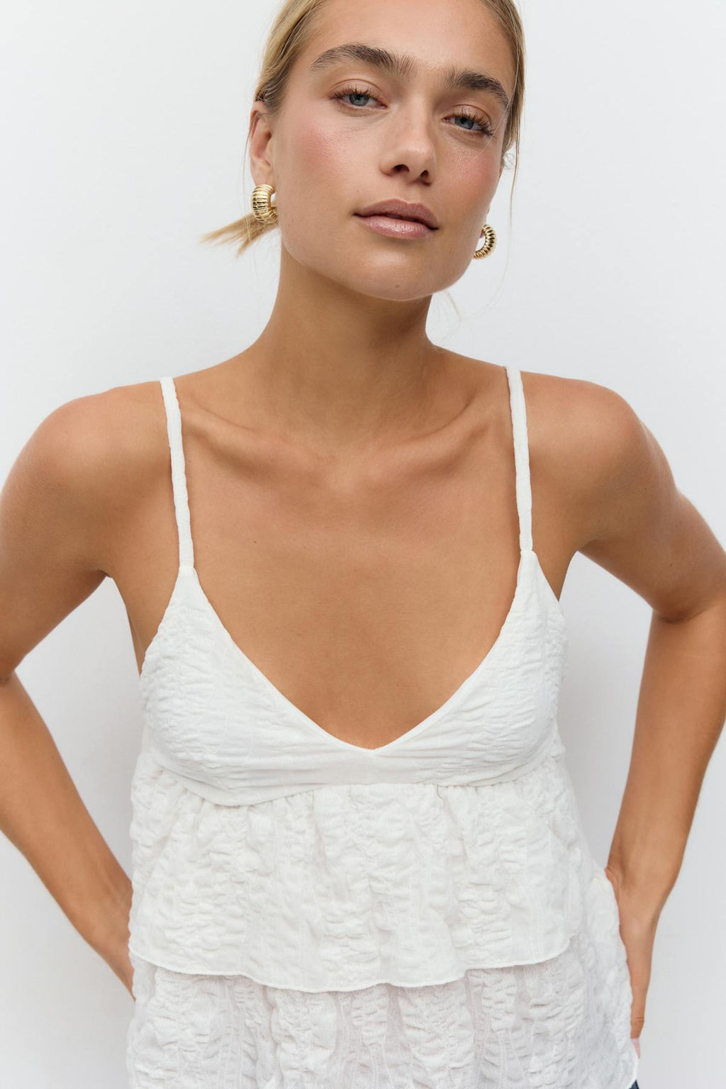 Frill singlet