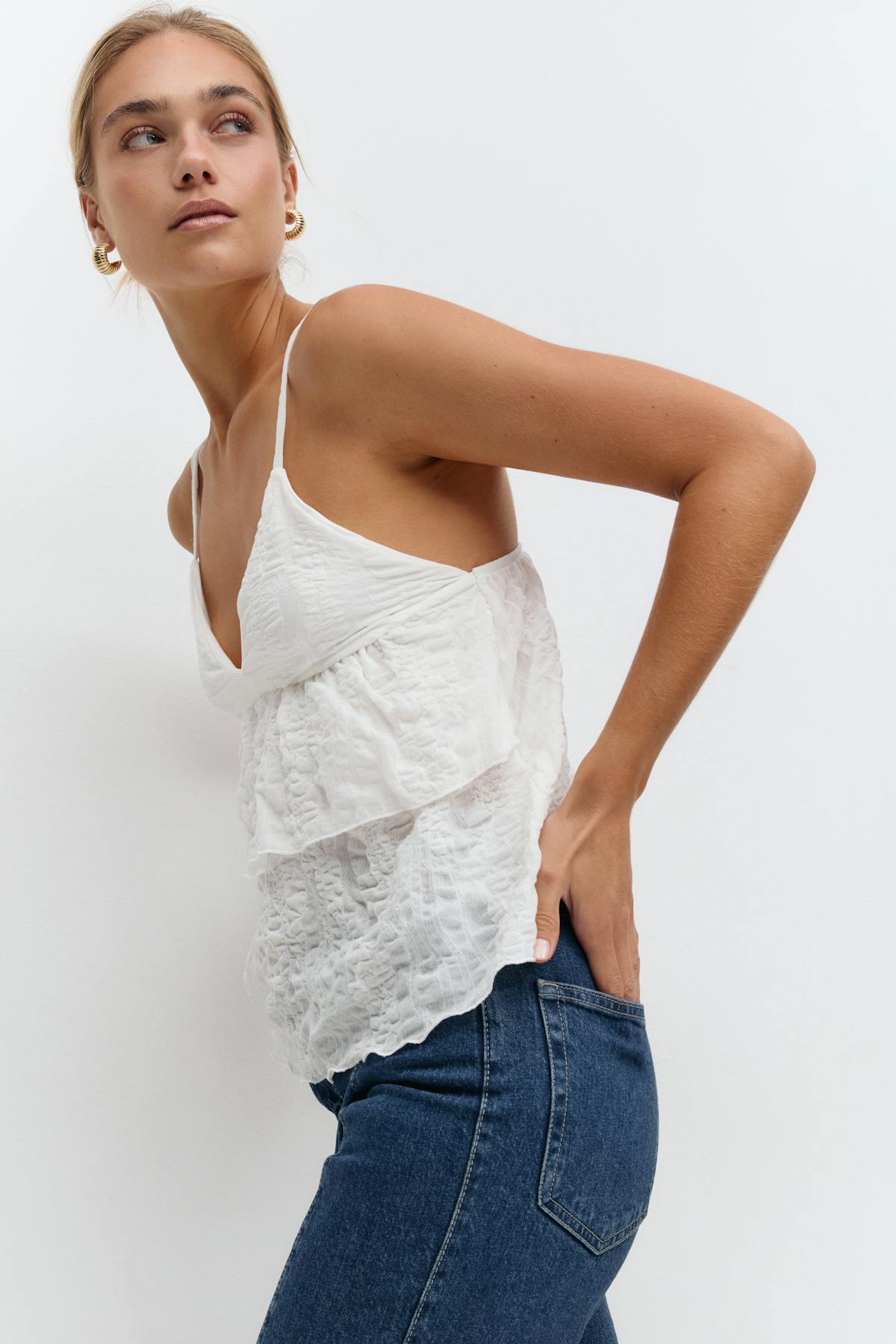Frill singlet