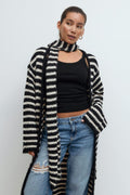 Knitted choker scarf