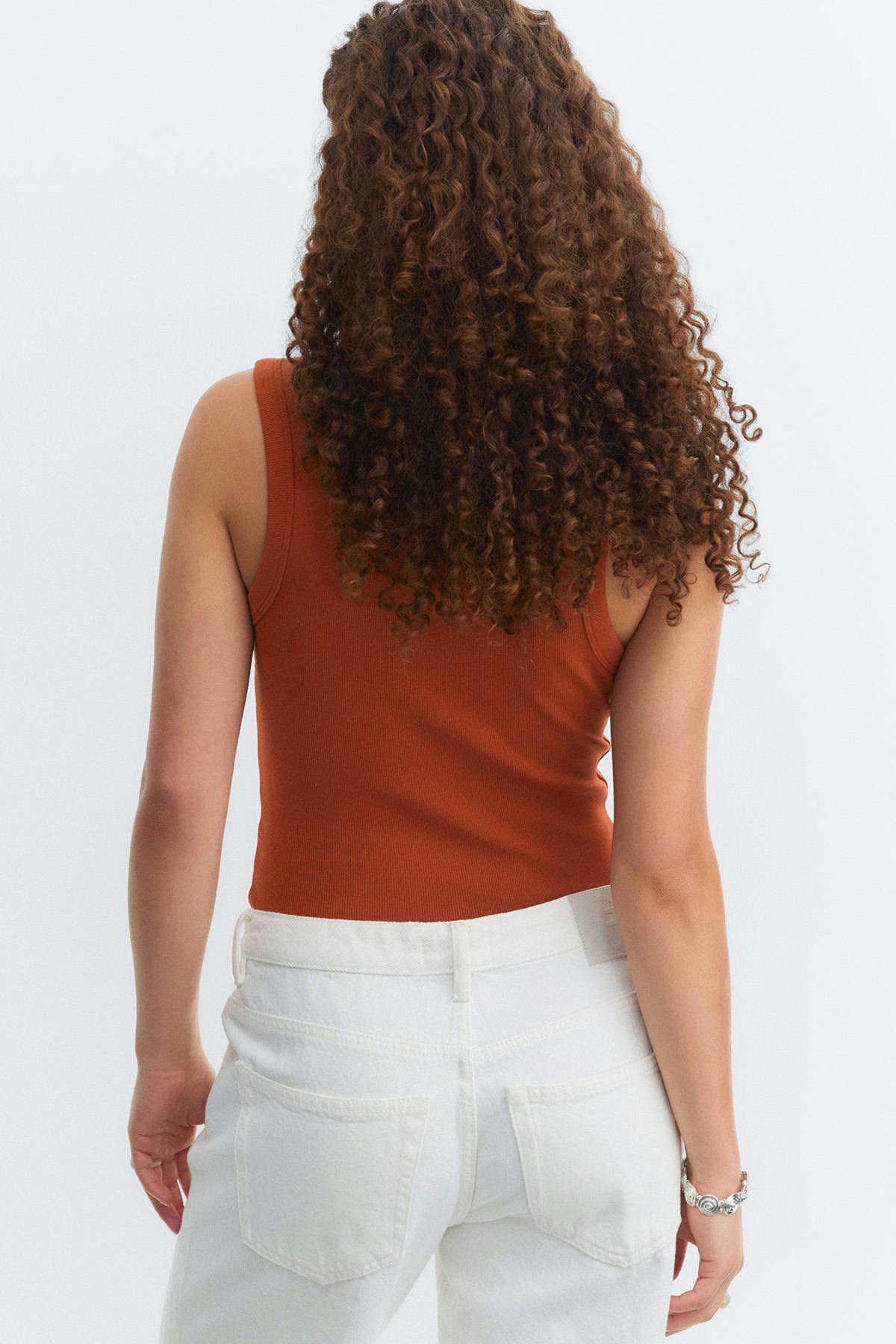 Tight v-neck rib tank
