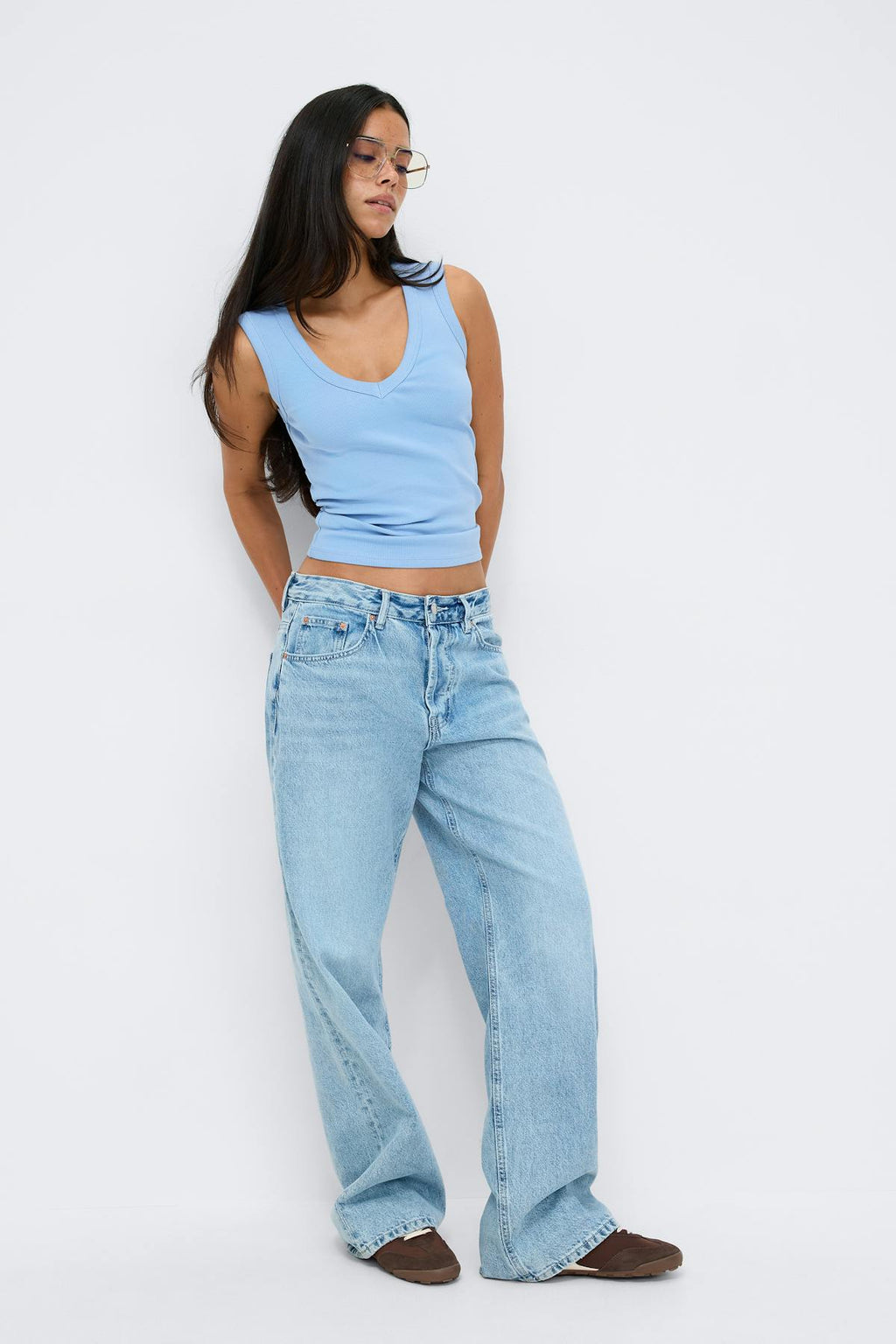 Tight v-neck rib tank