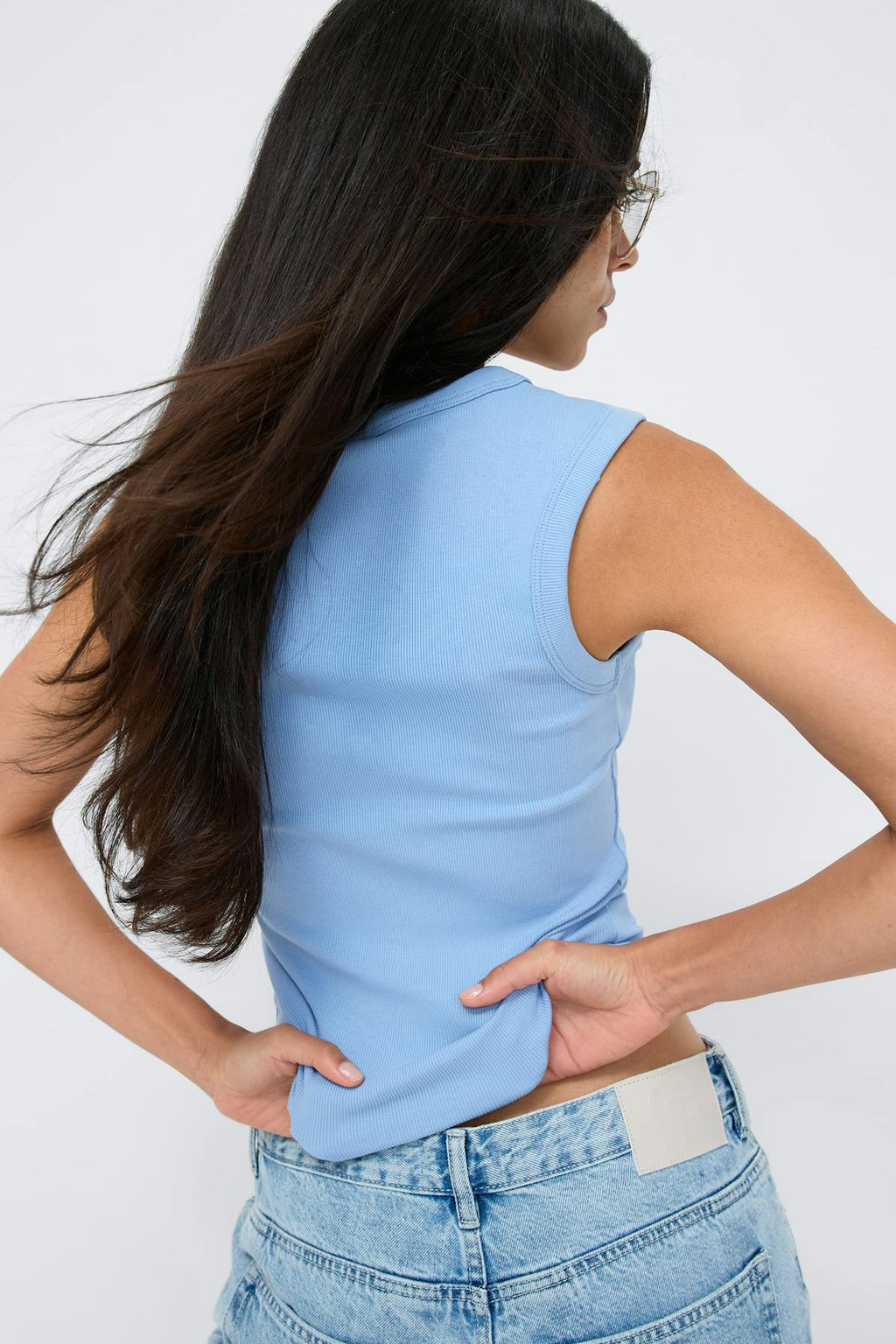 Tight v-neck rib tank