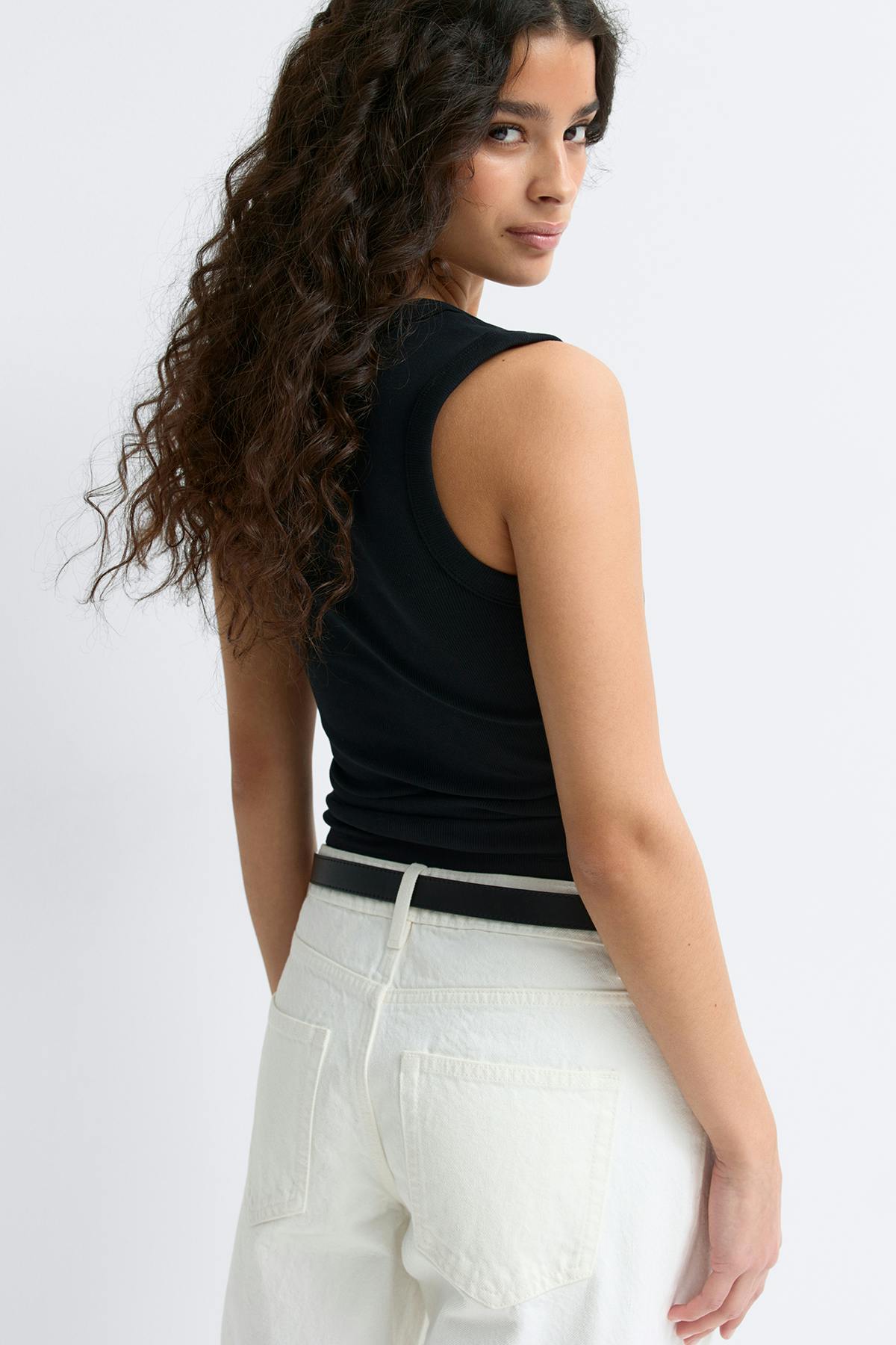 Tight v-neck rib tank