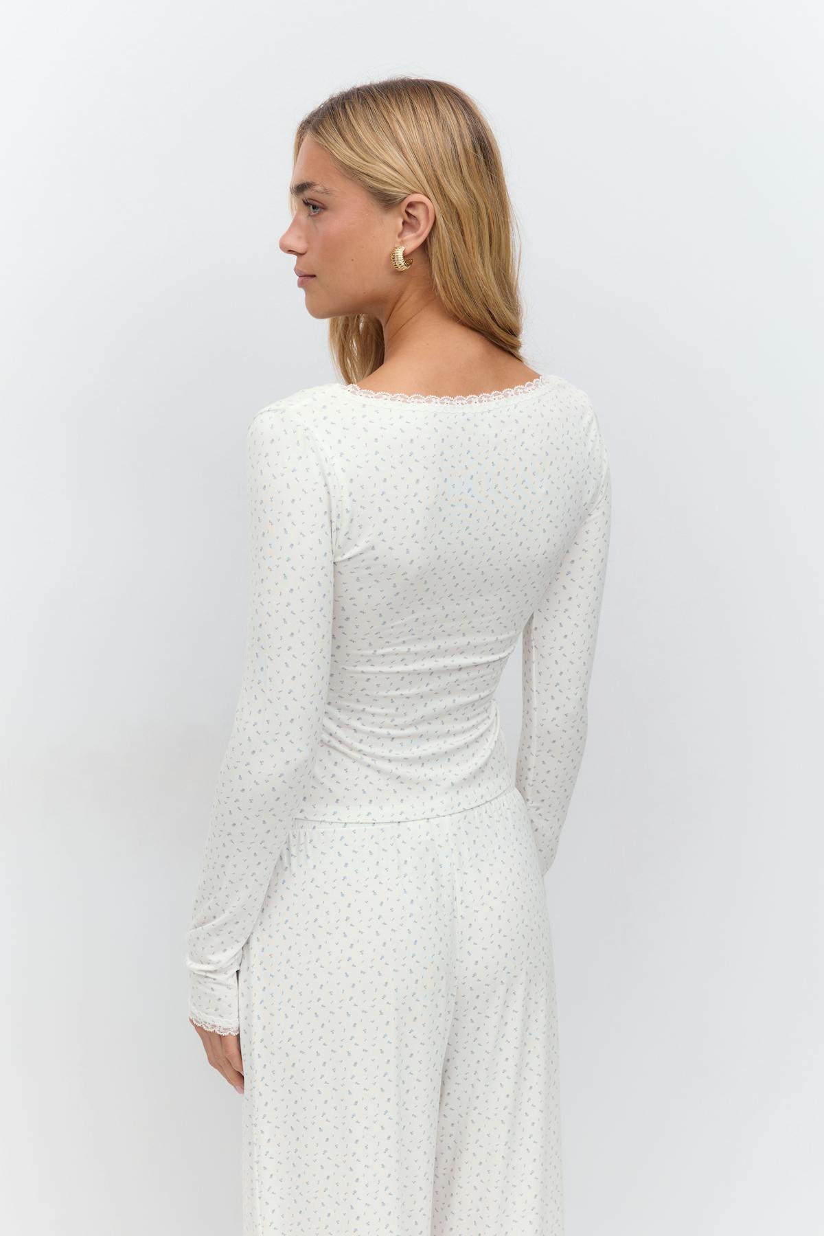 Soft long sleeve lace top