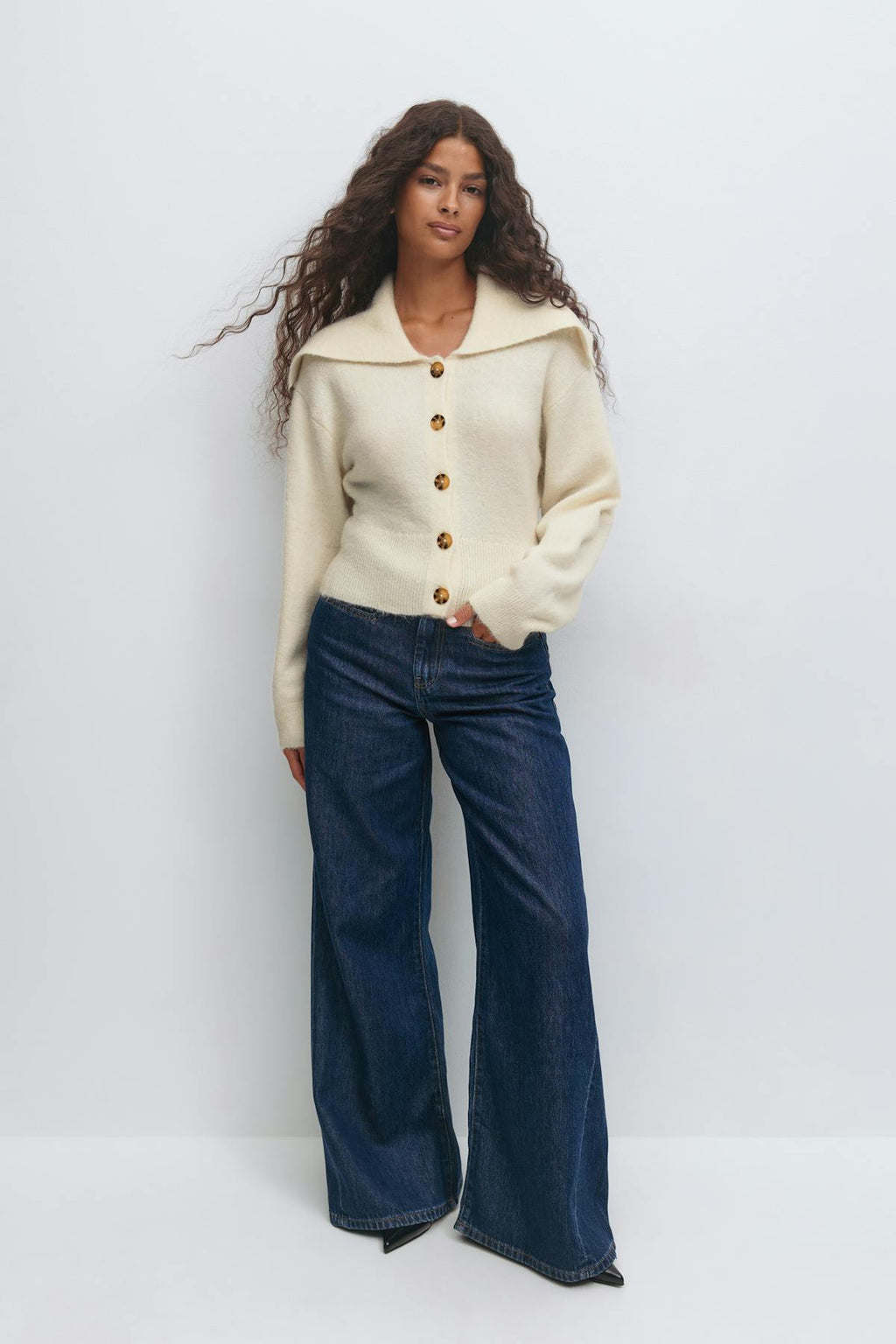 Ribbed waist knitted cardigan