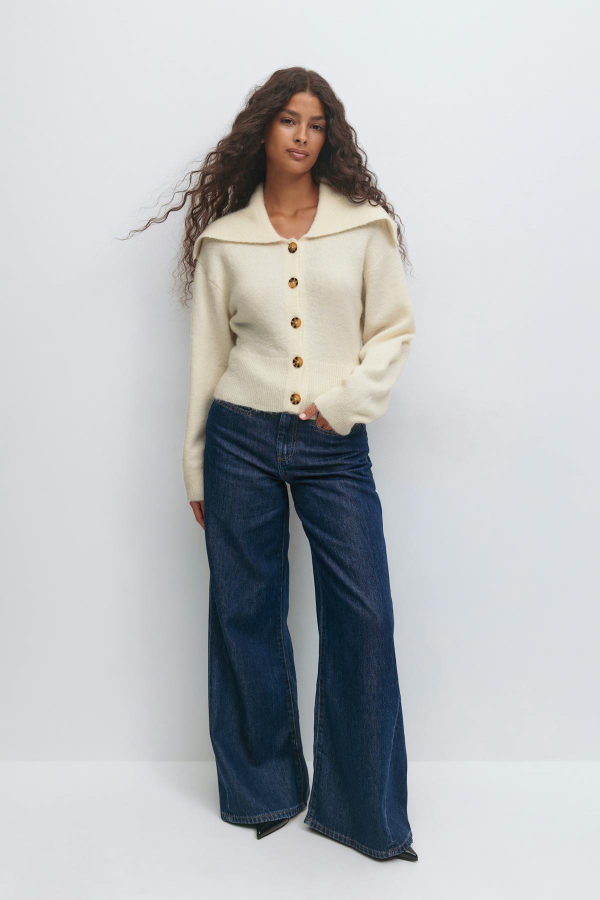 Ribbed waist knitted cardigan