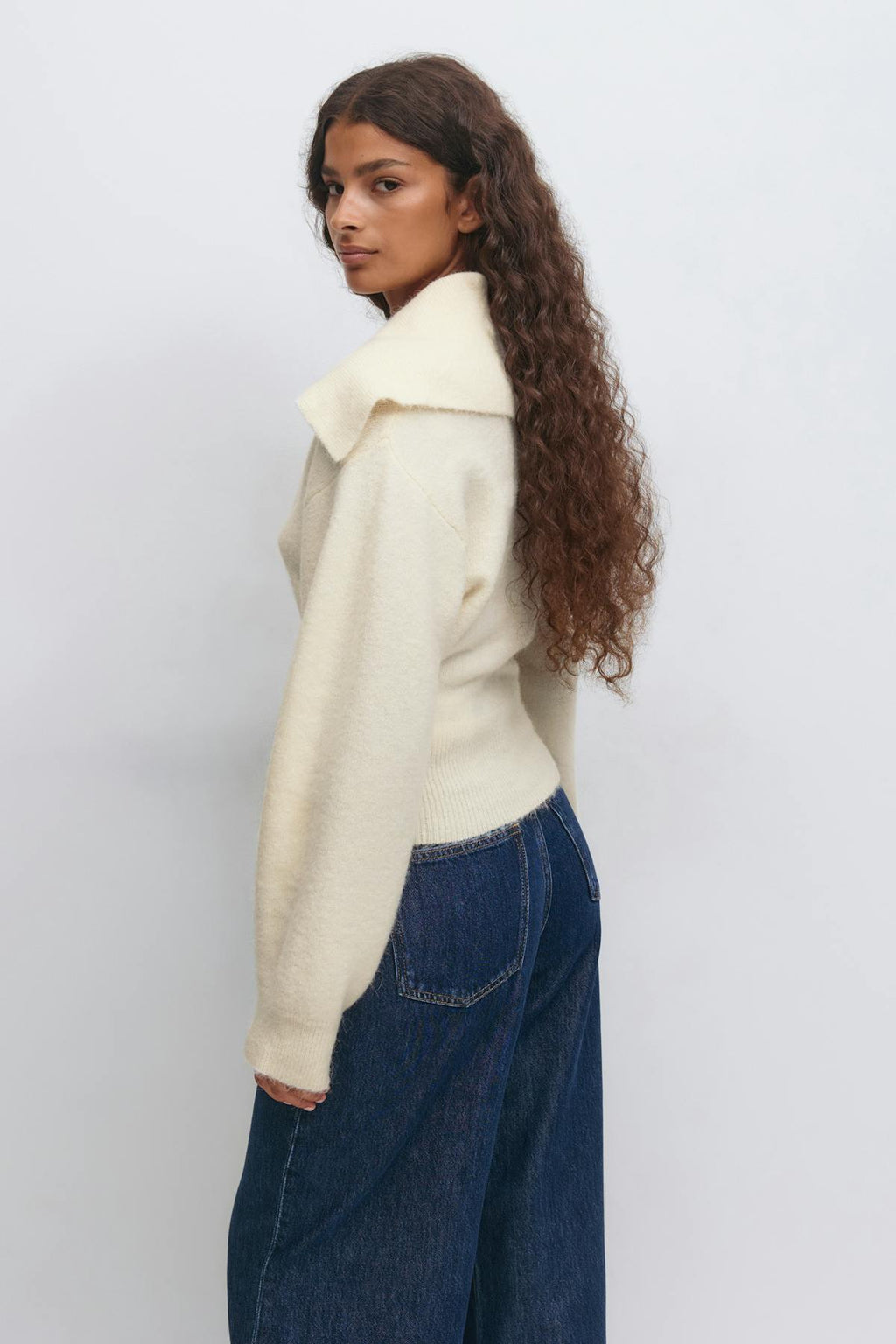 Ribbed waist knitted cardigan