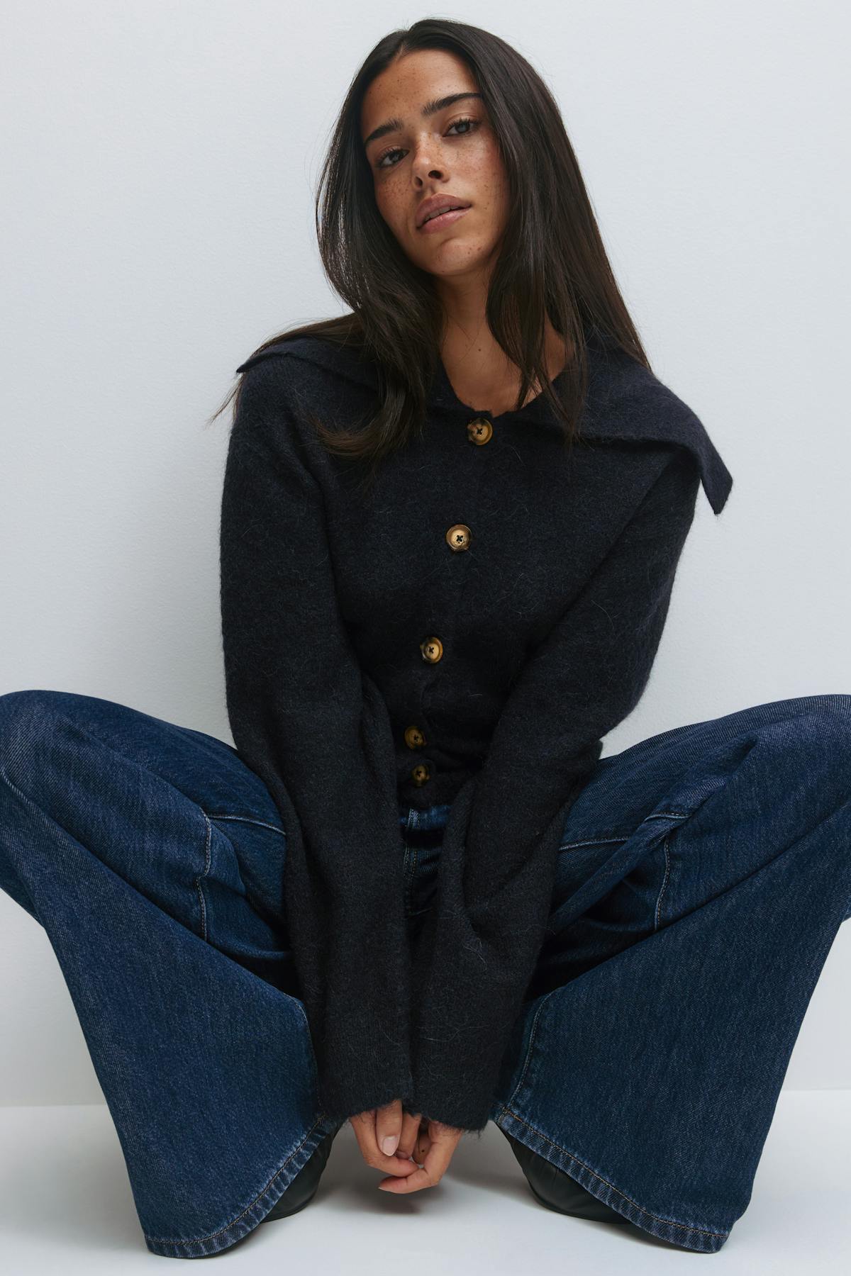 Ribbed waist knitted cardigan