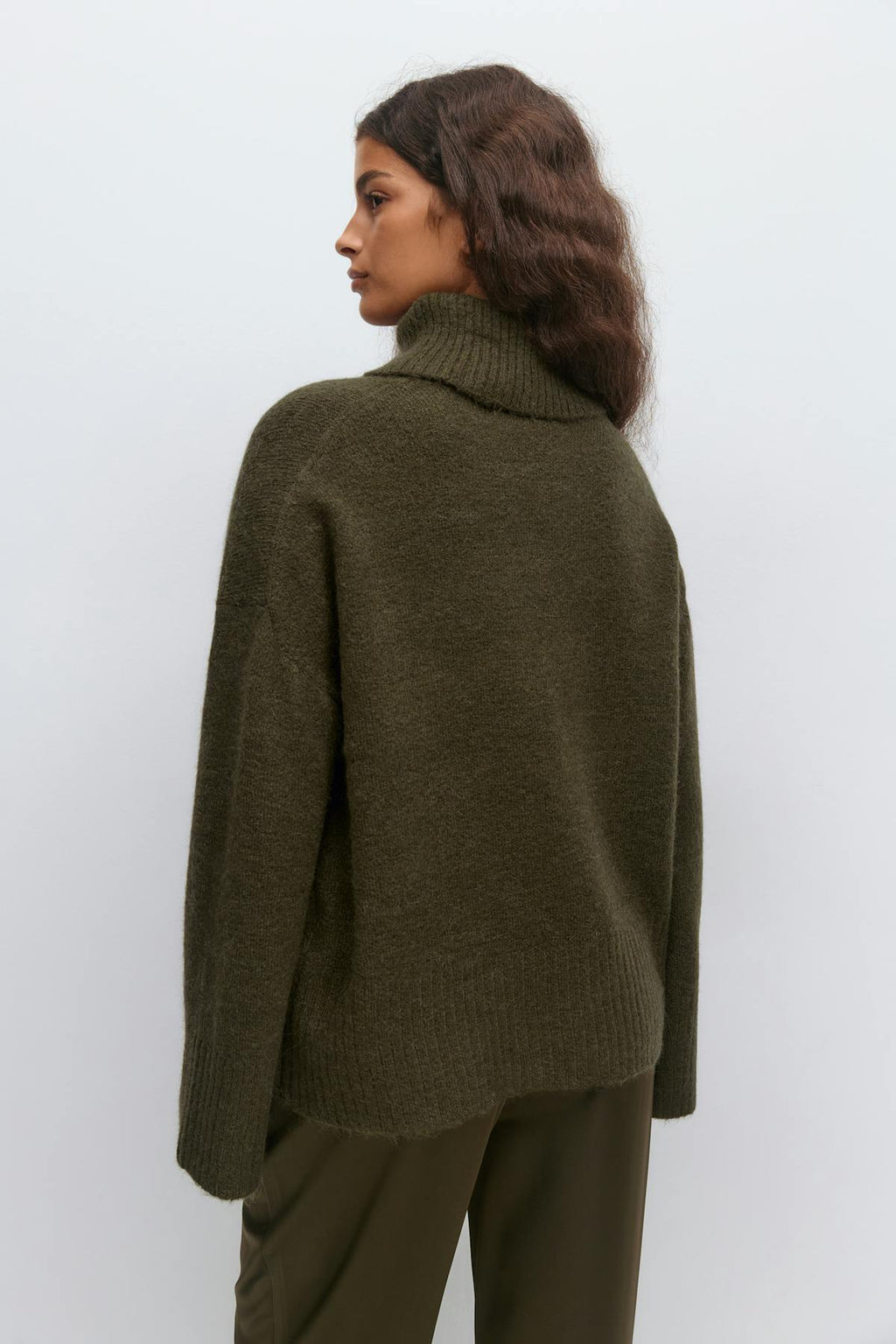 Long sleeve knitted sweater
