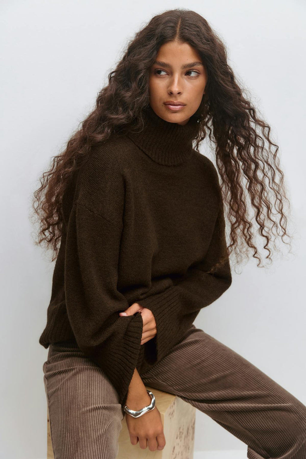 Long sleeve knitted sweater