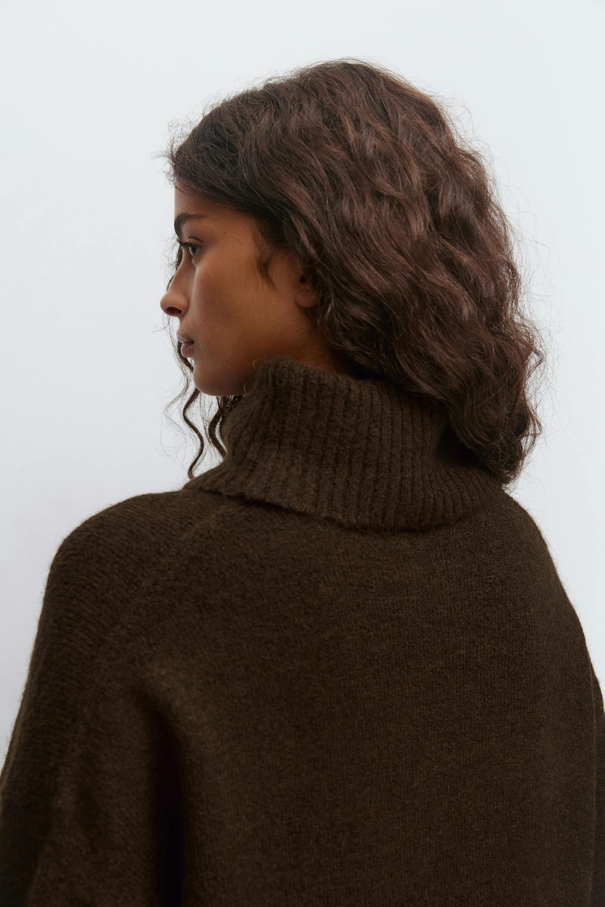 Long sleeve knitted sweater