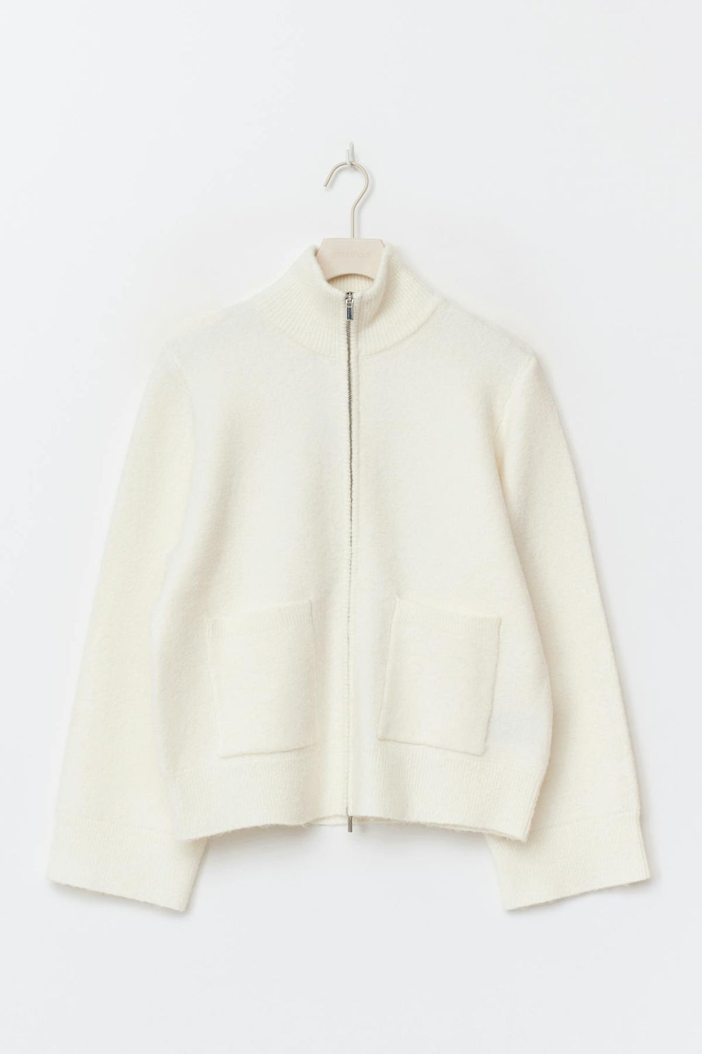 Knitted pocket cardigan